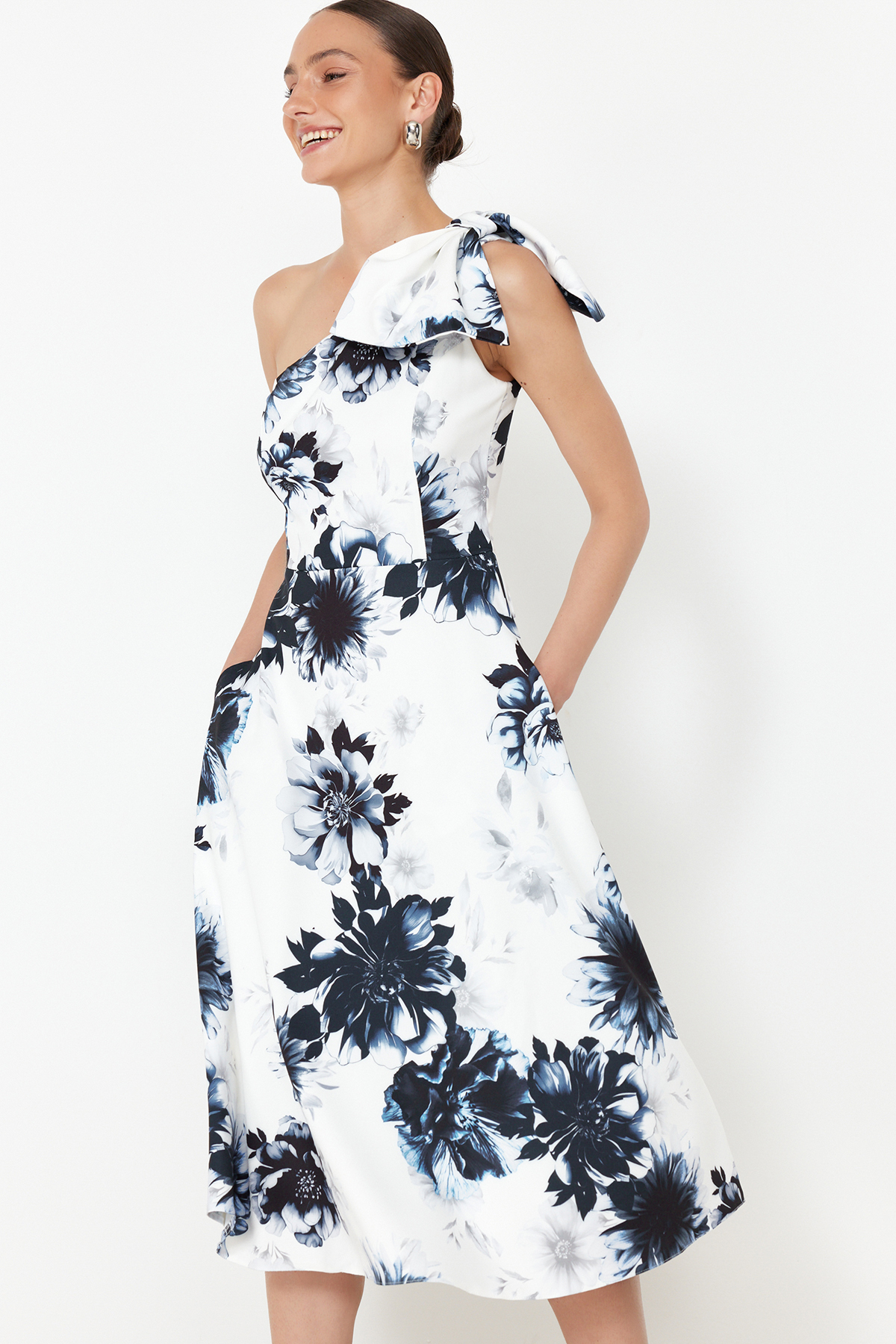 Trendyol Multicolored A-Cut Bow Detailed Woven Elegant Evening Dress