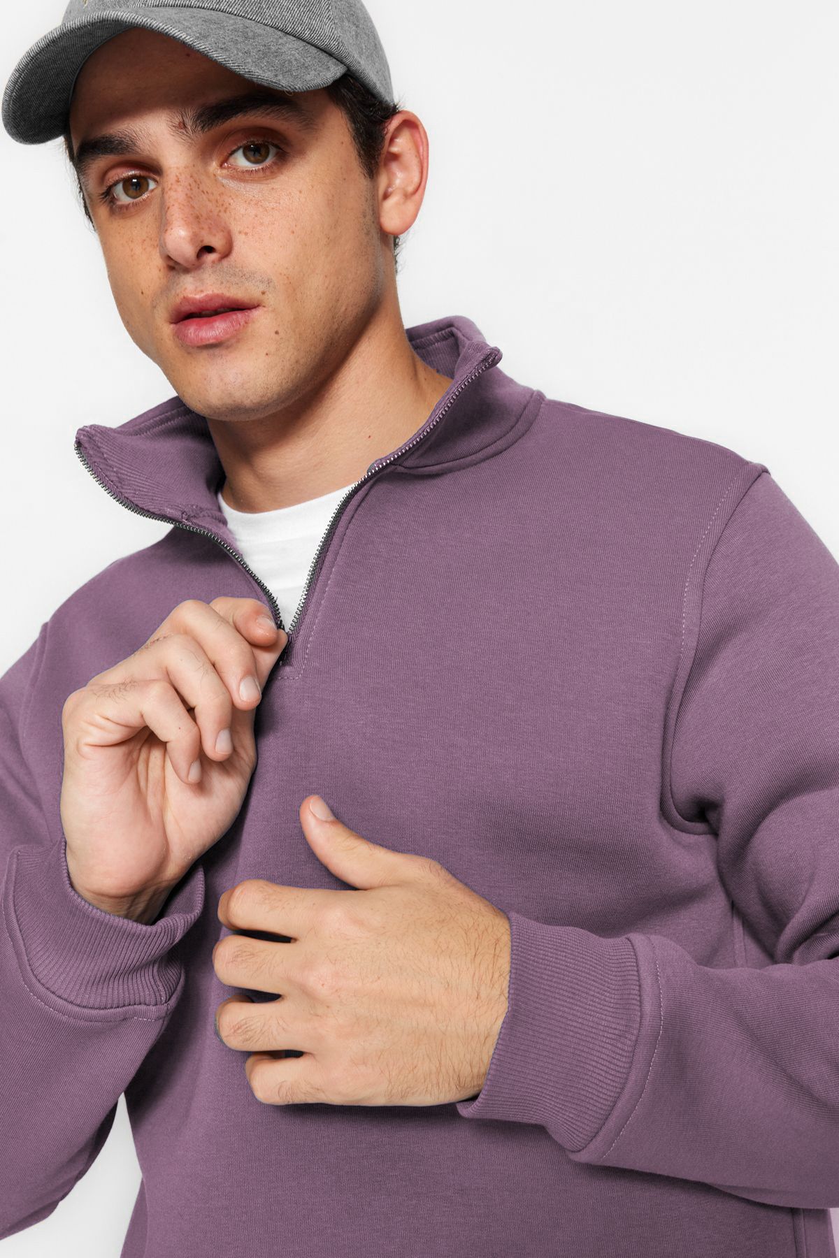 Trendyol Purple Regular/Normal Cut Stand Collar Zippered Cotton Basic Sweatshirt