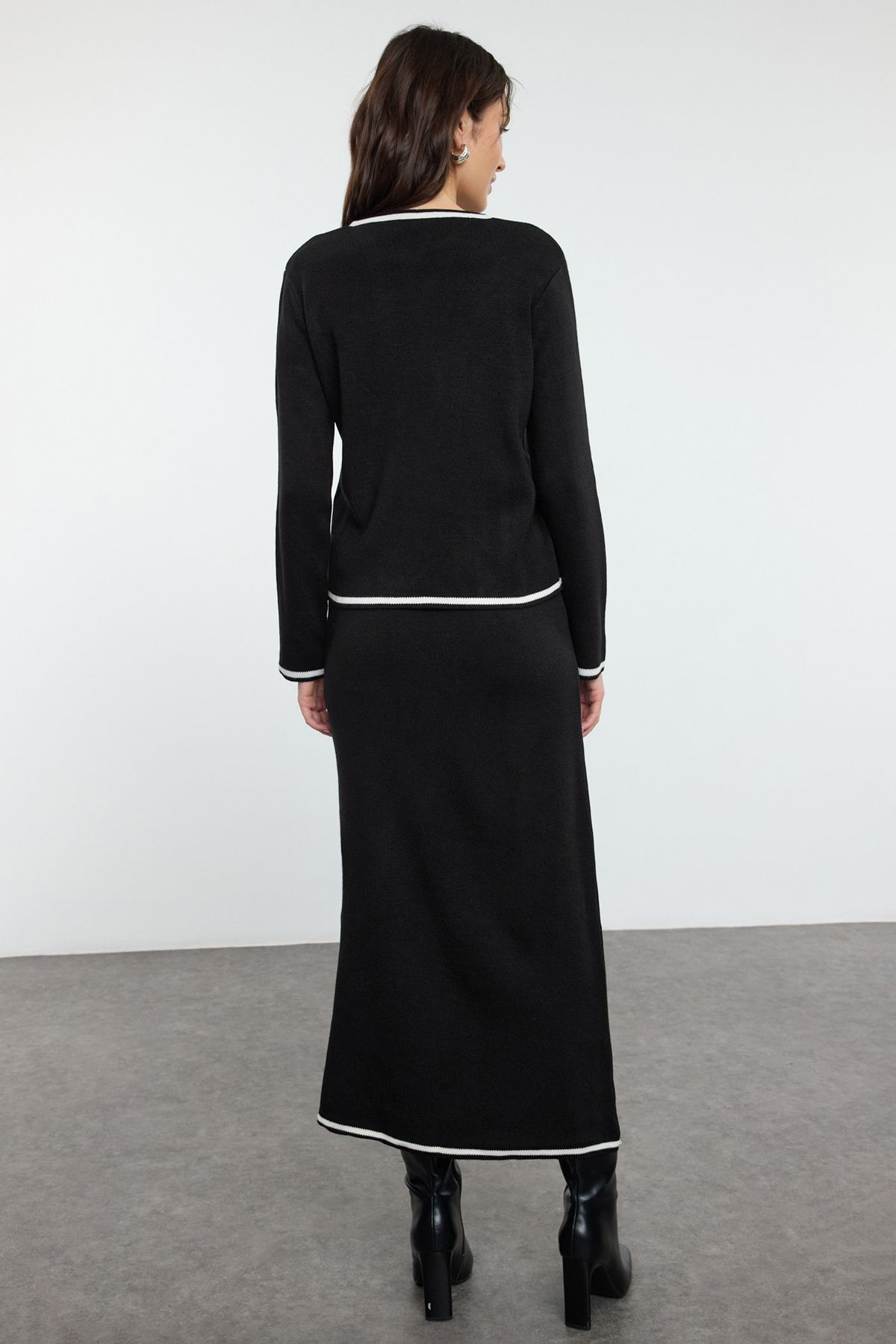 Trendyol Black Bias Accessory Buttoned Knitwear Cardigan Skirt Bottom-Top Set