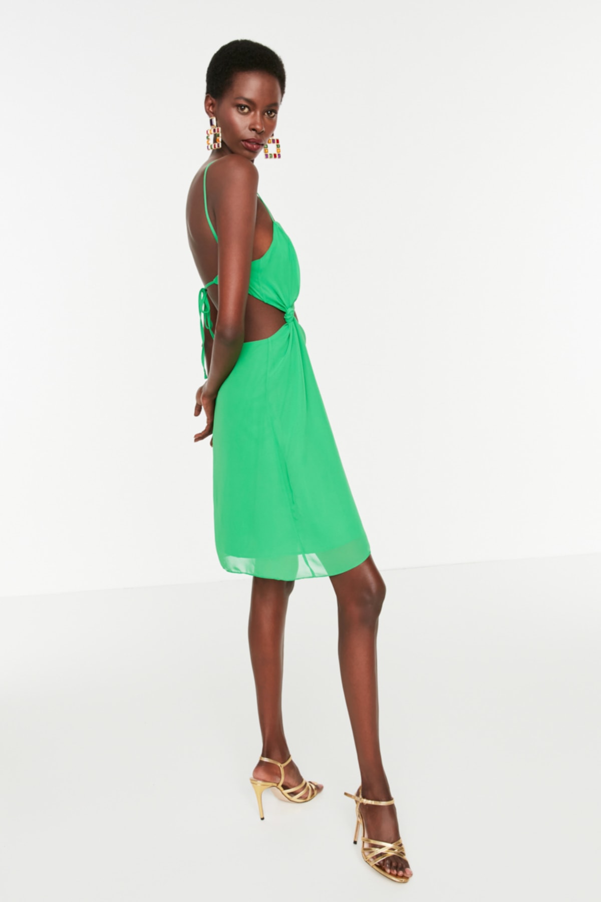 Levně Trendyol zelené pasové detailní šifonové šaty