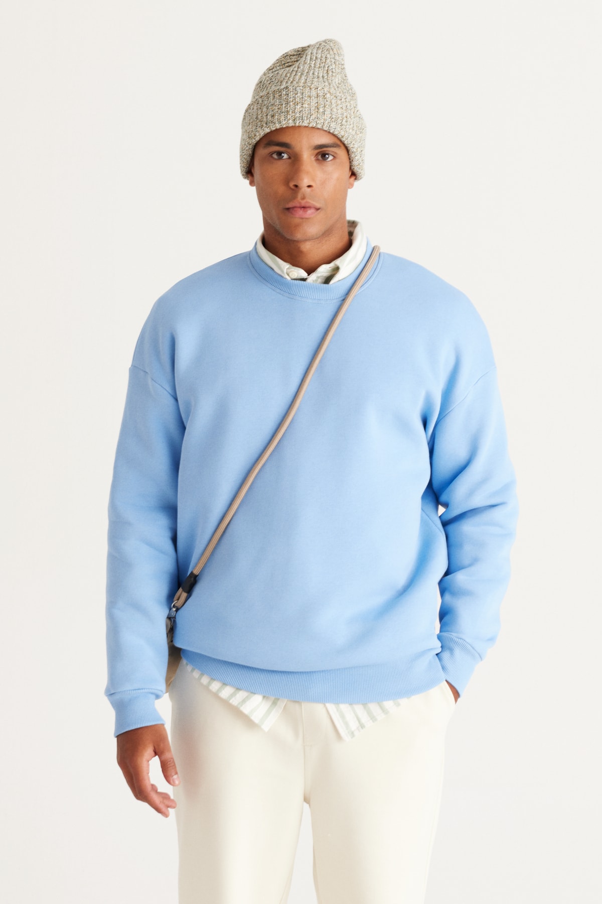 AC&Co / Altınyıldız Classics Men's Light Blue Oversize Wide-Fit Fleece 3 Thread Crew Neck Cotton Sweatshirt