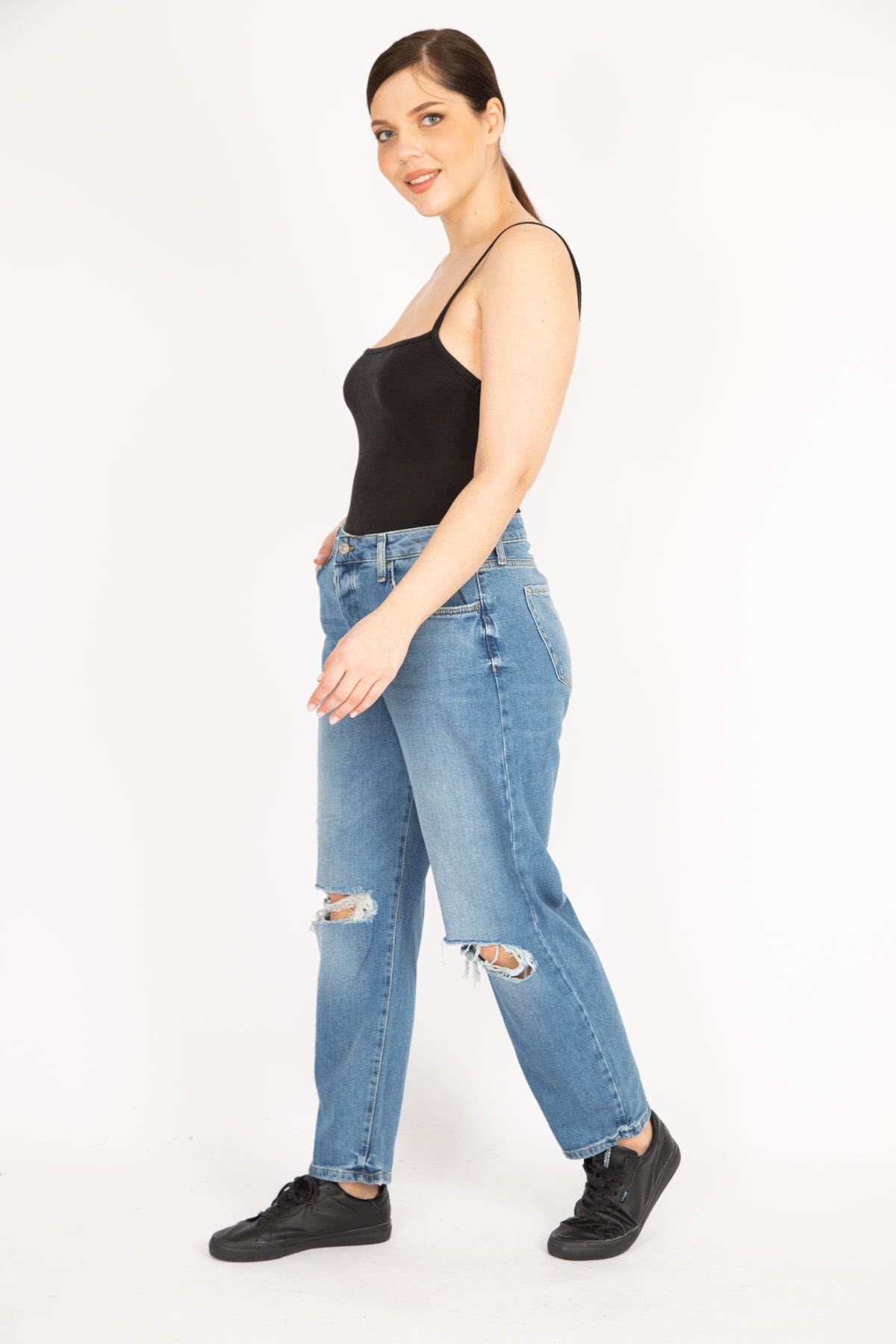 Levně Şans Women's Blue Plus Size Ripped Detail Jeans