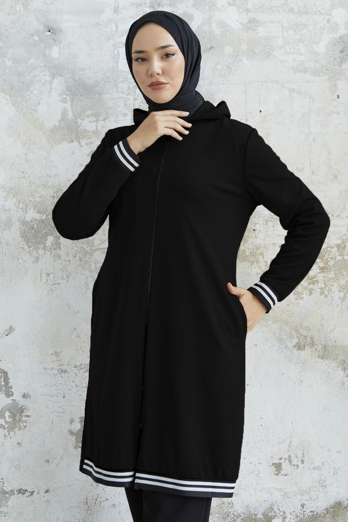 InStyle Verna Ribbed Hooded Cap - Black