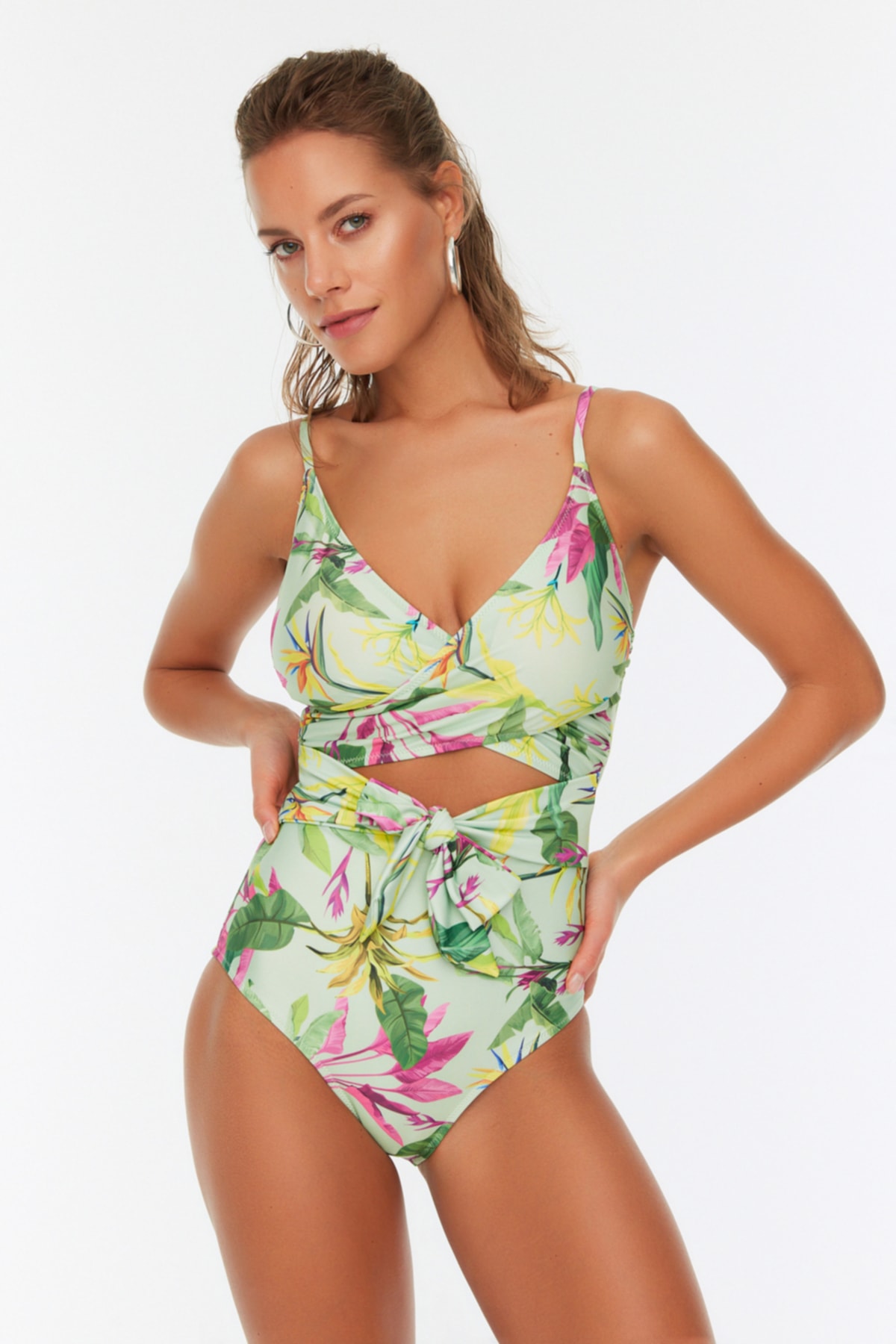 Levně Trendyol Green Floral Pattern Belt Detailed Swimsuit