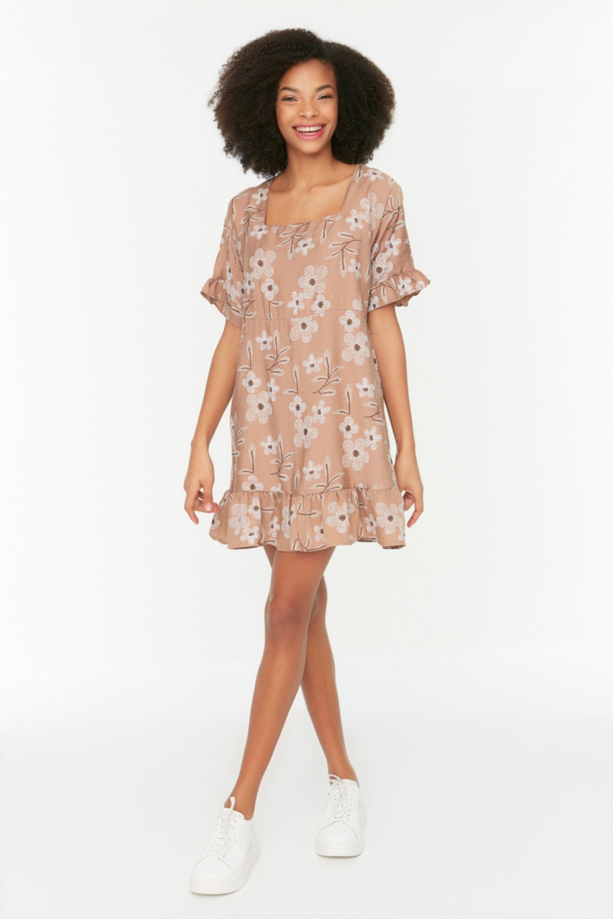 Rochie țesută Trendyol Brown Floral Model