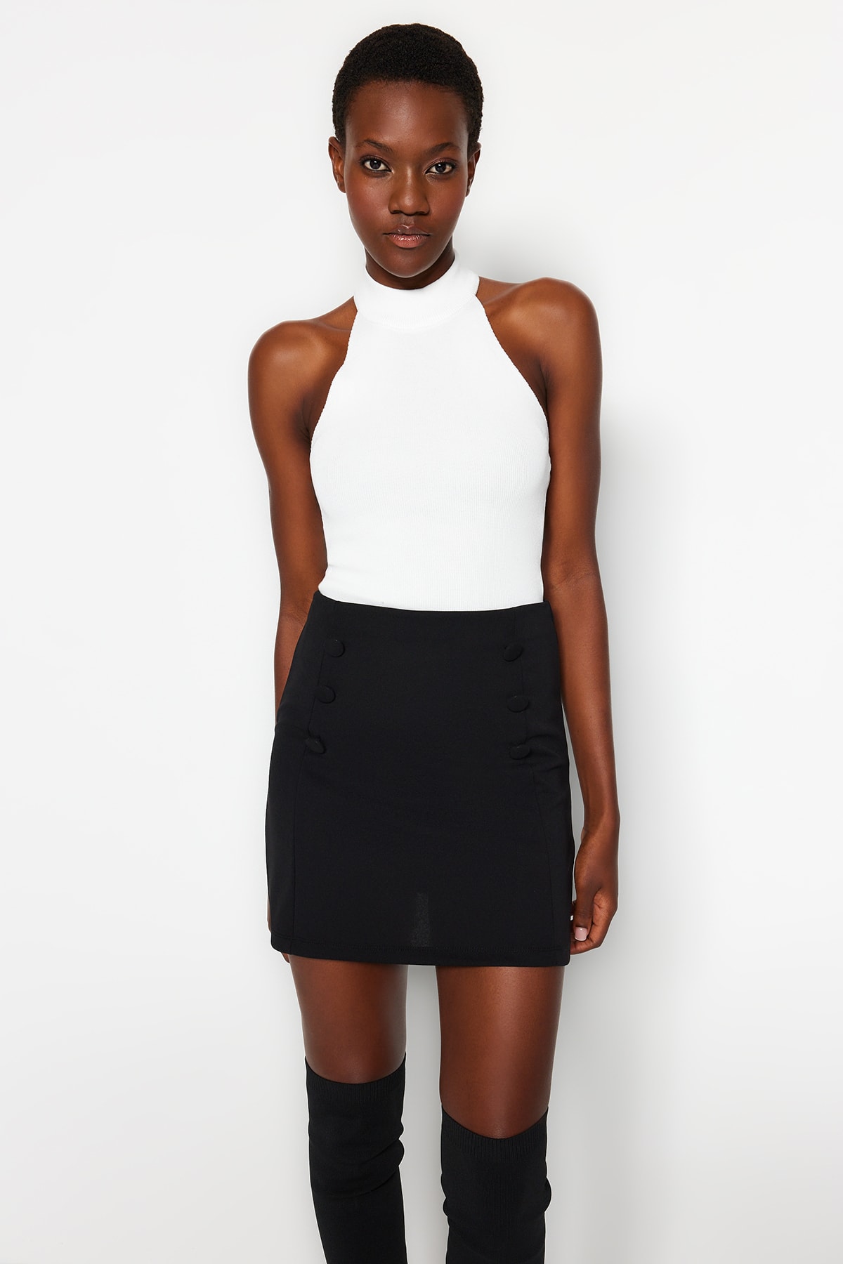 Trendyol Ecru, Fitted Press Snap fastener and Low-cut Back Knitwear Body