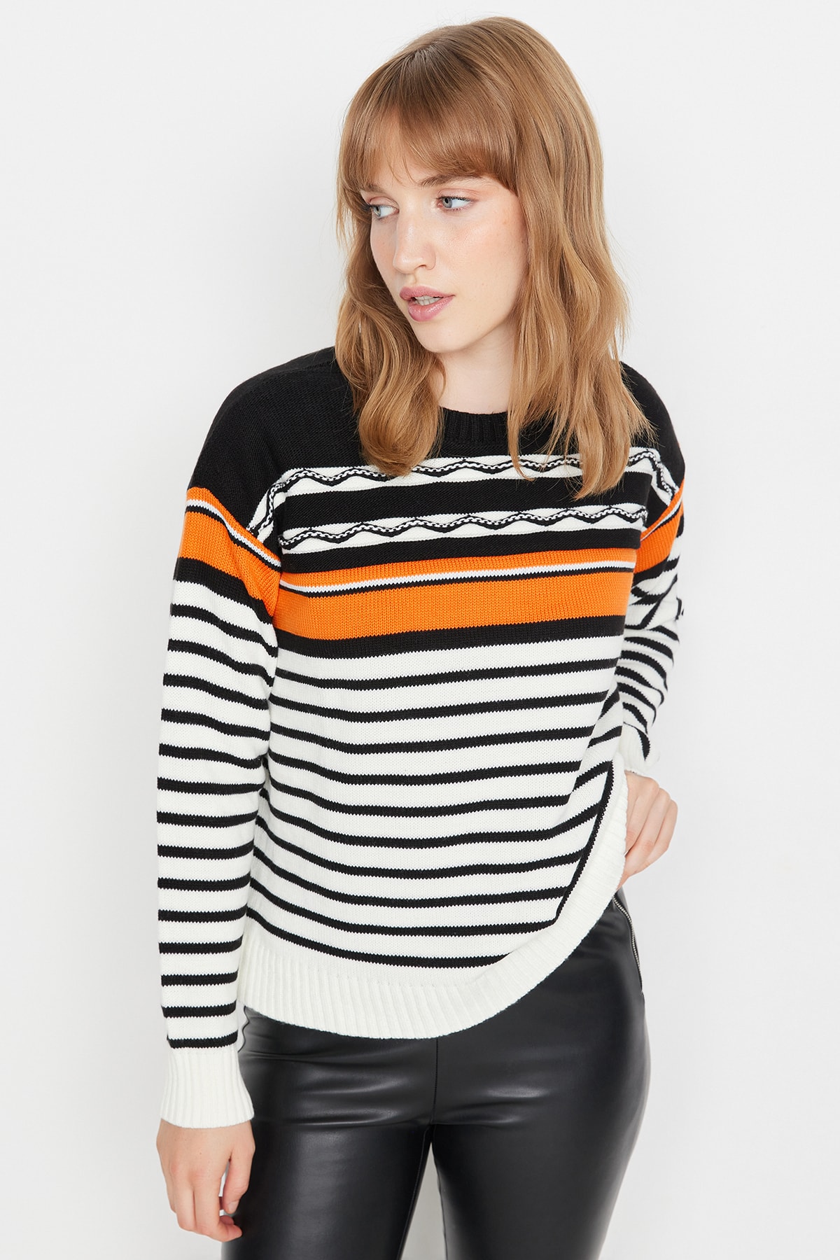 Trendyol Sweater - Black - Oversize