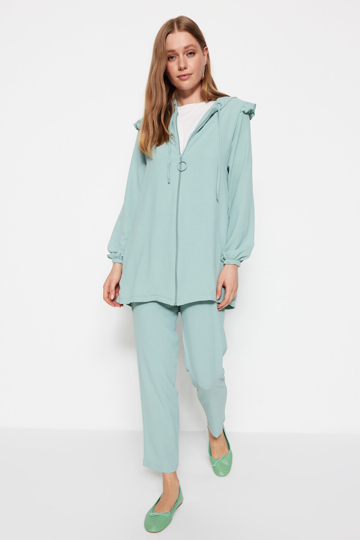 Trendyol Mint Shoulder Frilly Hooded Woven Aerobin Tunic-Pants Suit