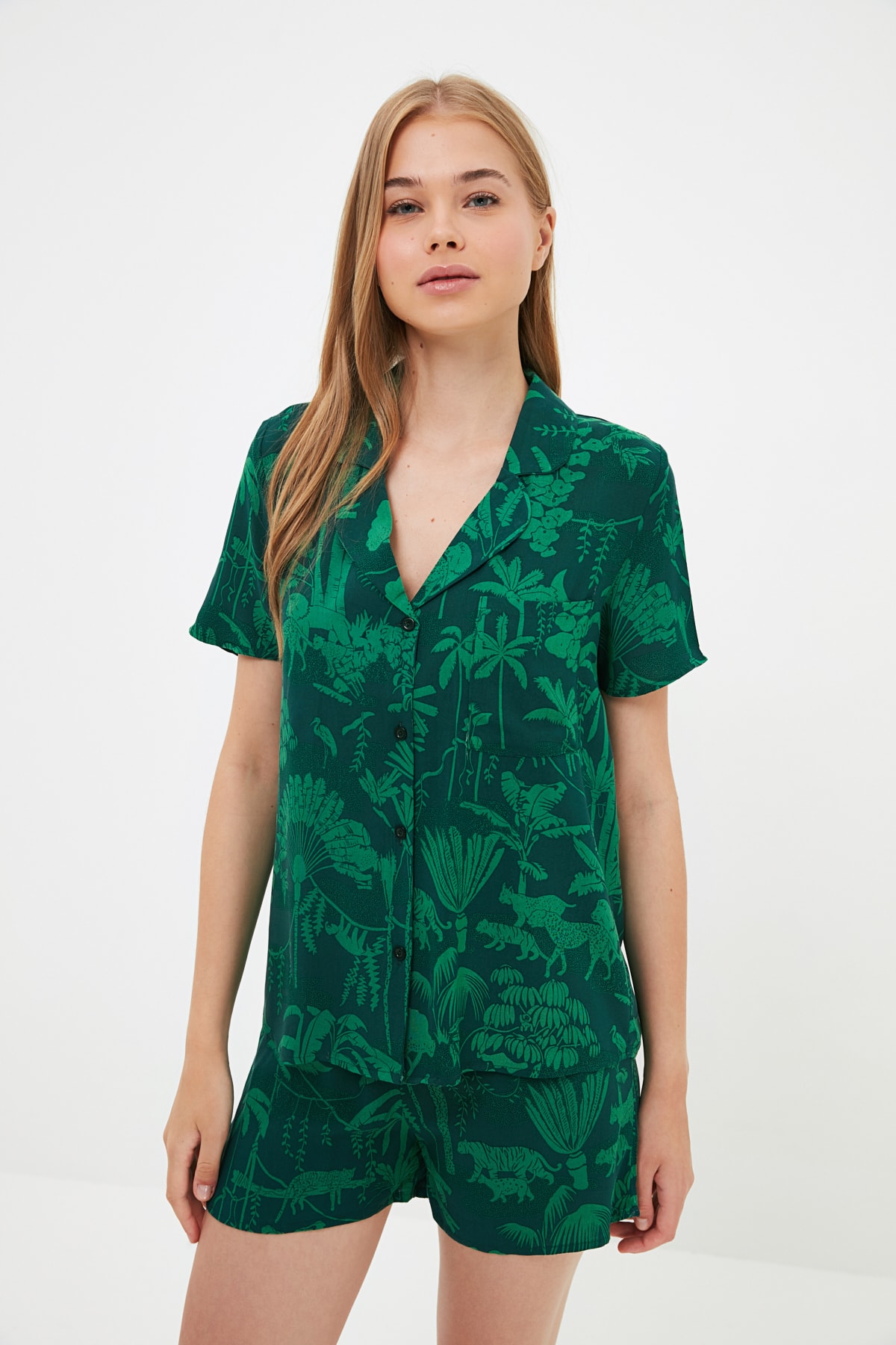 Levně Trendyol Green Print Detailed Shirt-Shorts Pajama Set