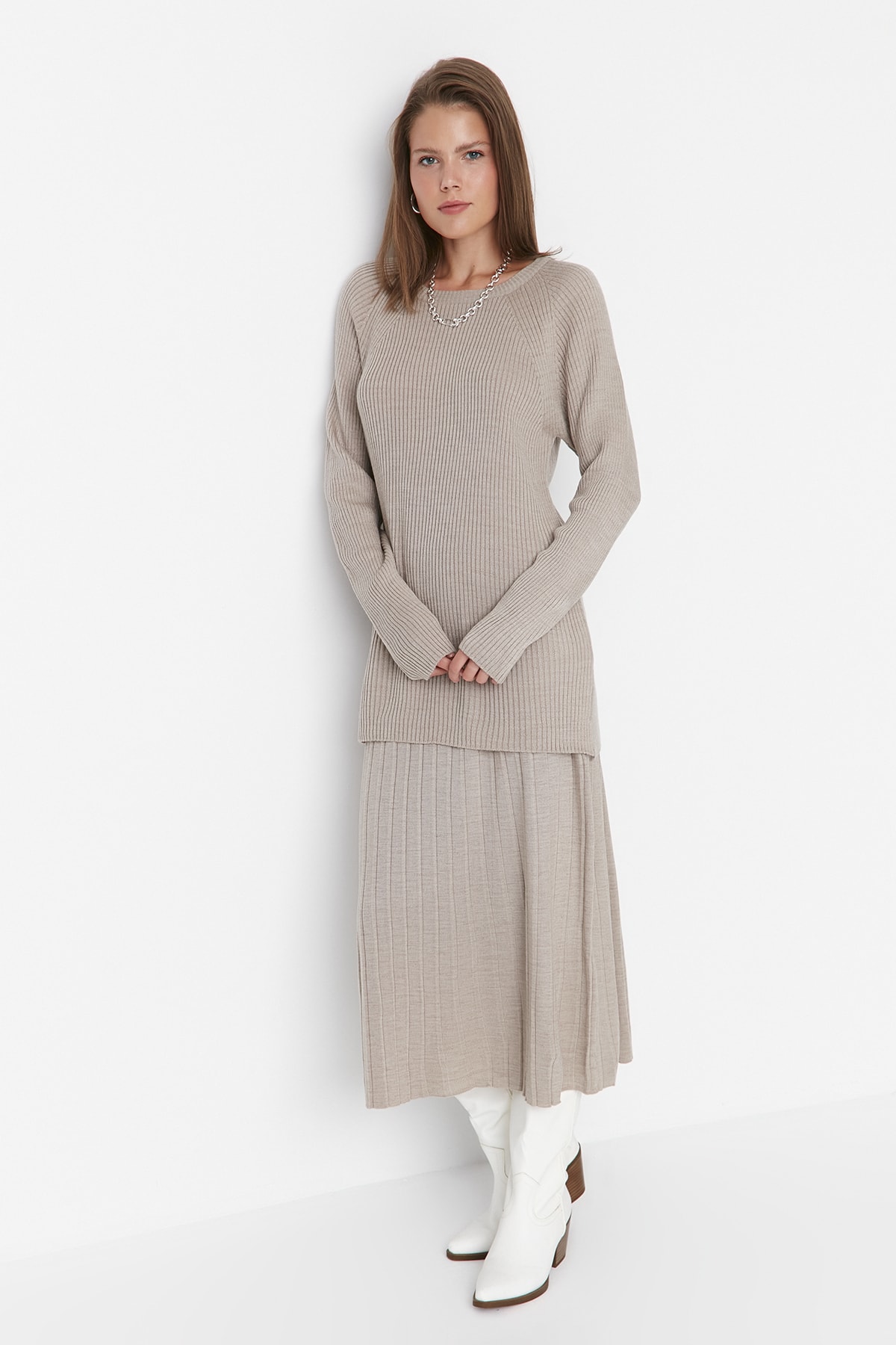 Levně Trendyol Mink Corduroy Sweater-Skirt Knitwear Set