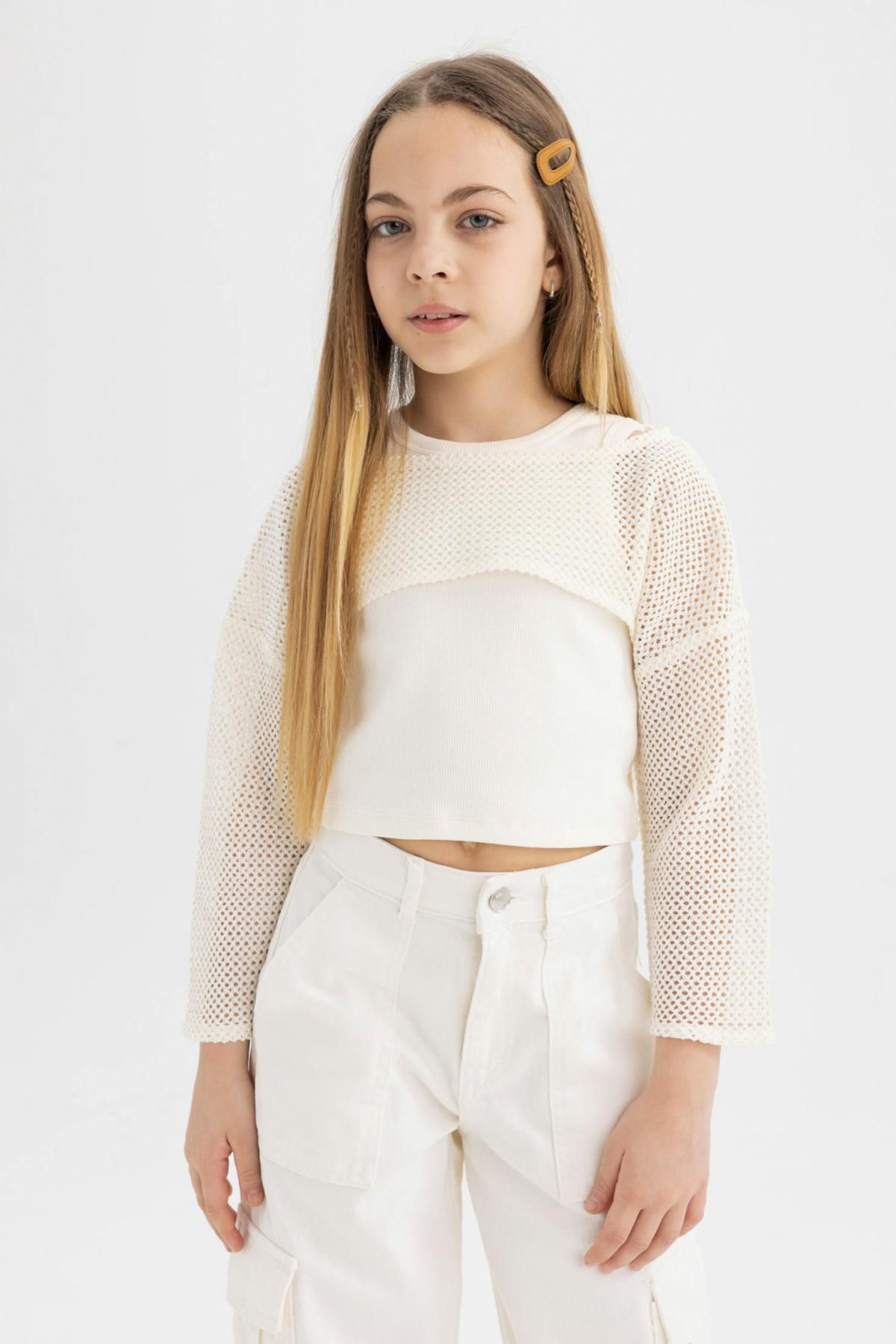 DEFACTO Girl's Relax Fit Crew Neck Ribbed Long Sleeve T-Shirt