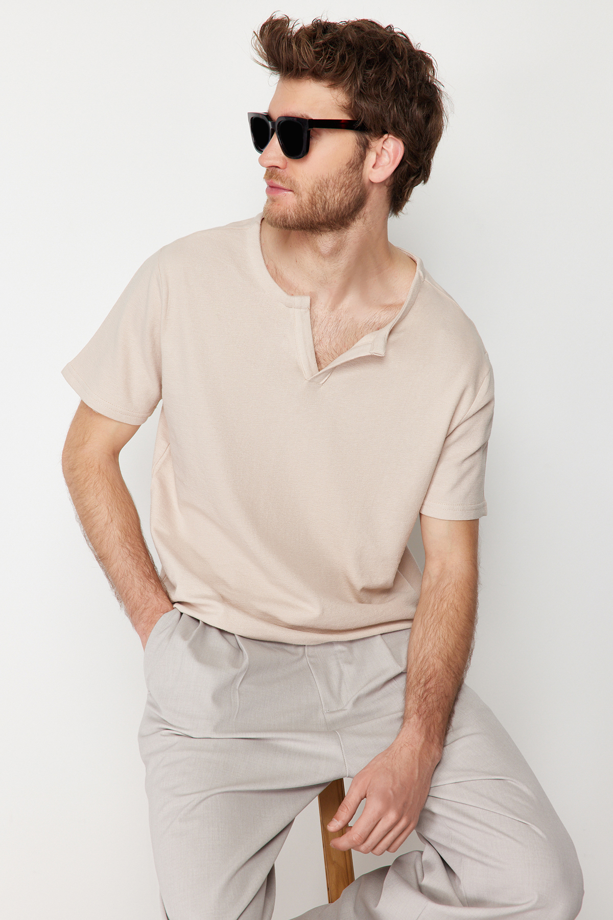 Levně Trendyol Stone Regular/Regular Cut Textured Cropped Collar 100% Cotton T-Shirt