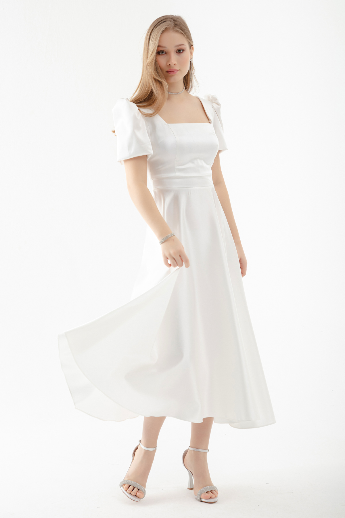 Levně Lafaba Women's White Square Neck Balloon Sleeve Midi Evening Dress