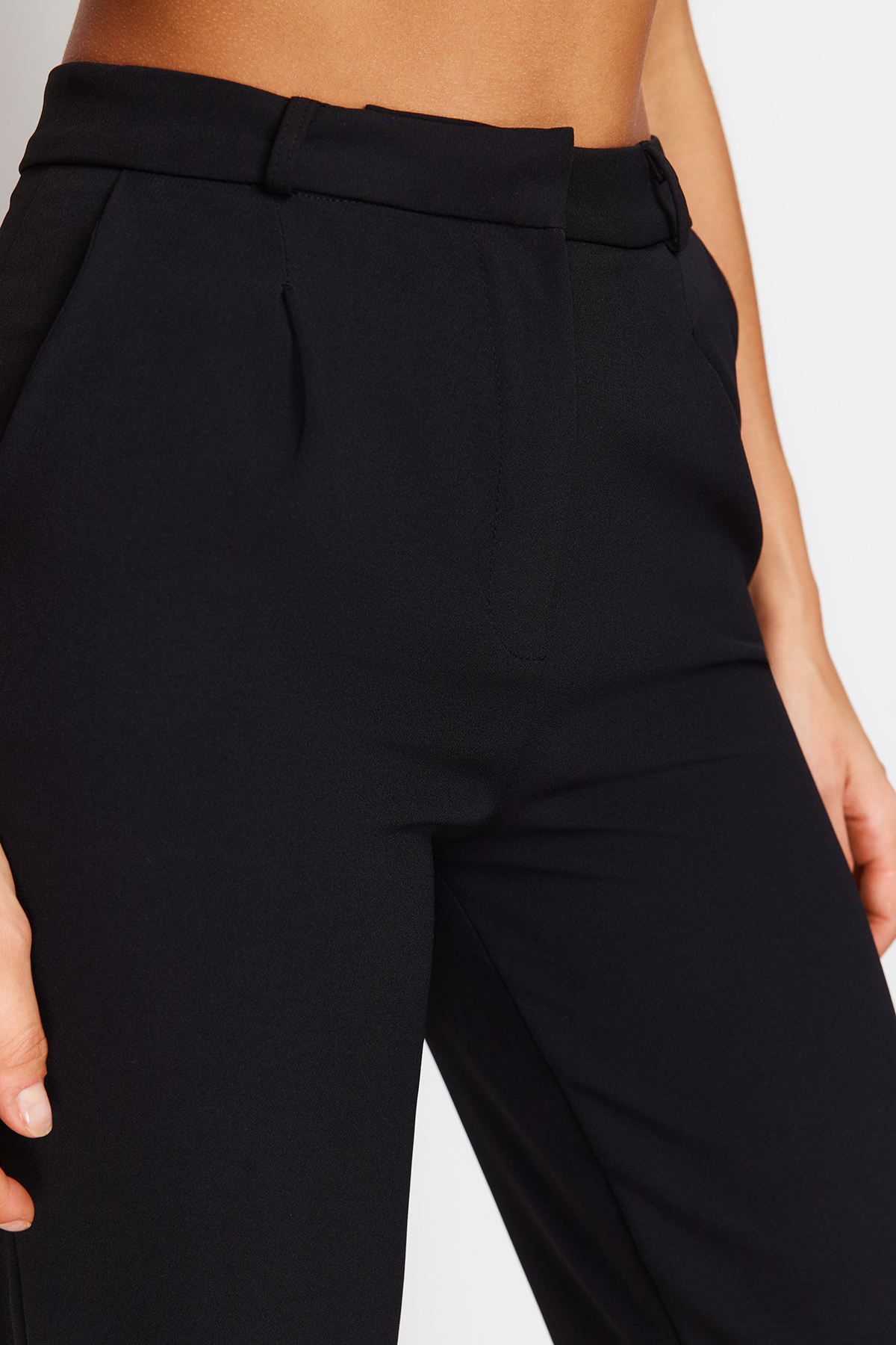 Pantaloni dama Trendyol Flat Cut