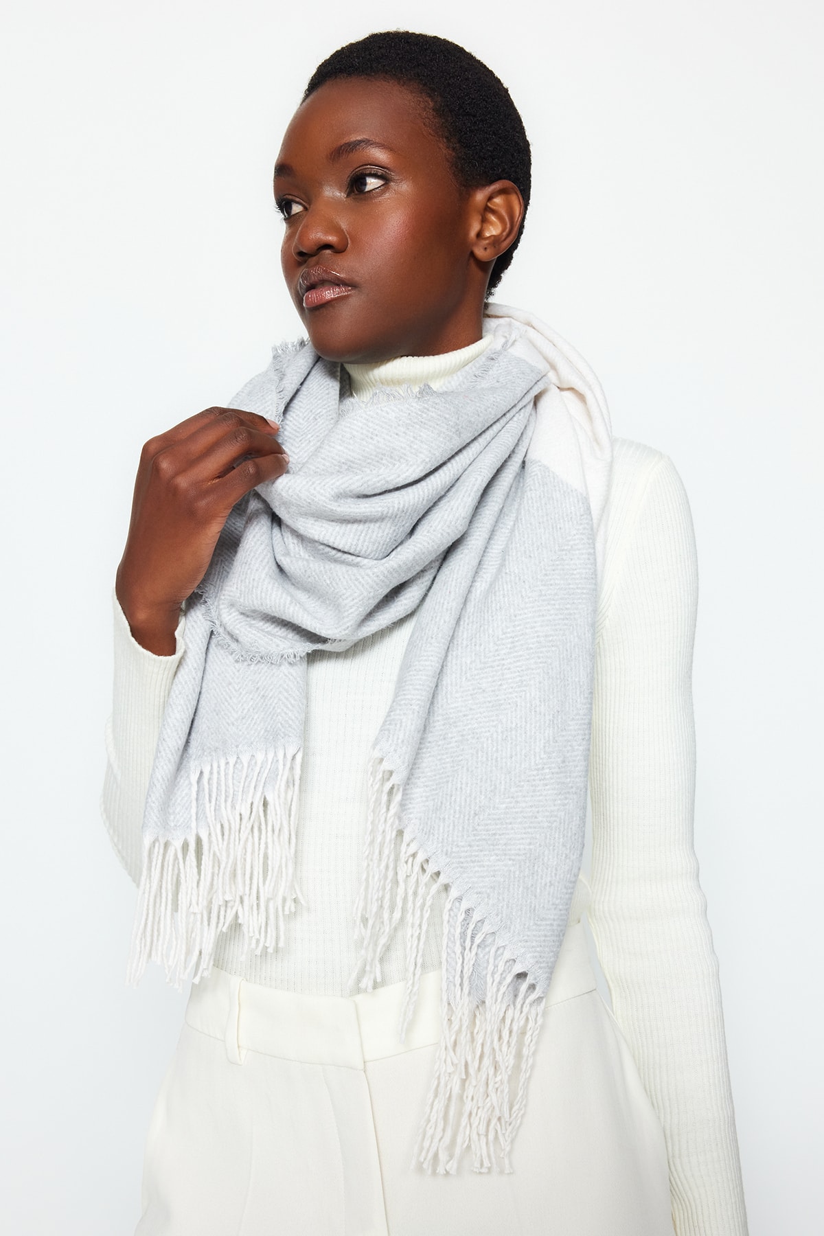 Trendyol White Women's Soft-textured Scarf with Tassels