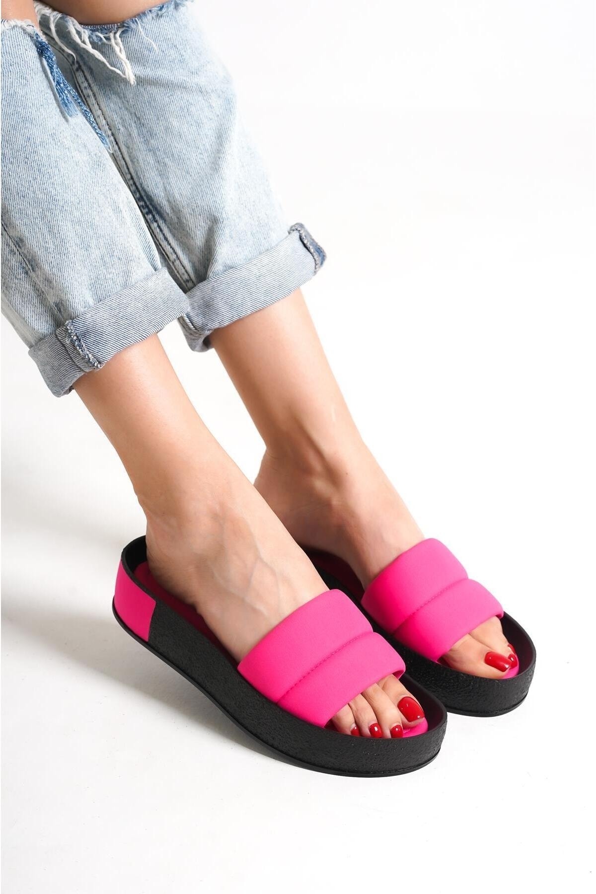 Capone Outfitters Capone Quilted Strap, Colorful Detailed Wedge Heel Matte Satin Fuchsia Women's Slippers.