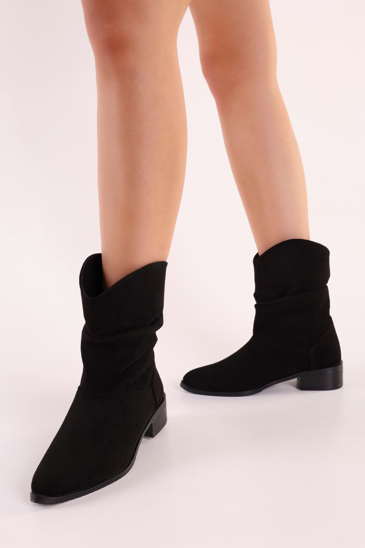Levně Shoeberry Women's Archie Black Suede Gathered Flat Heeled Boots, Black Suede.
