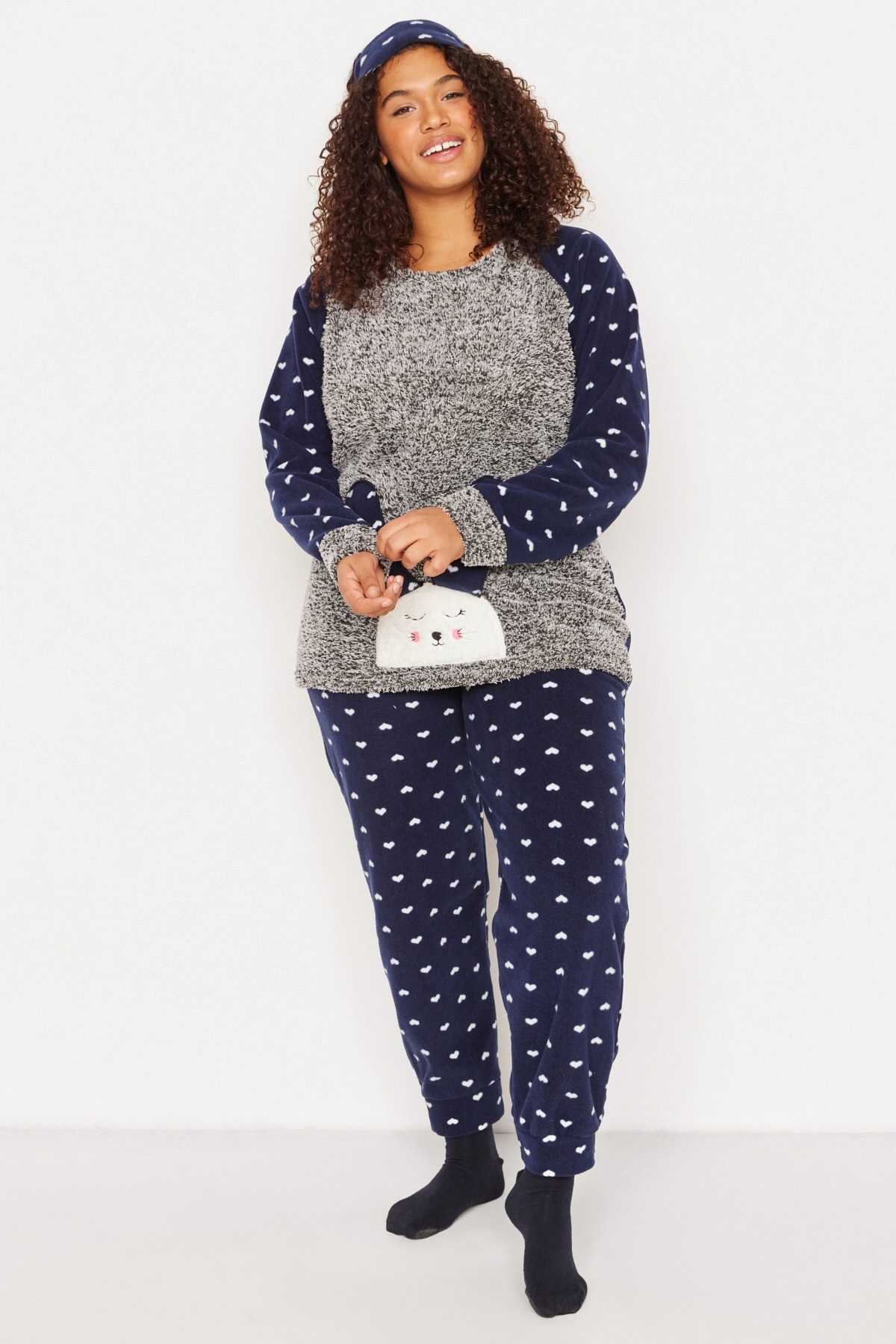 Trendyol Curve Navy Blue Heart Polar Fleece Knitted Pajama Set