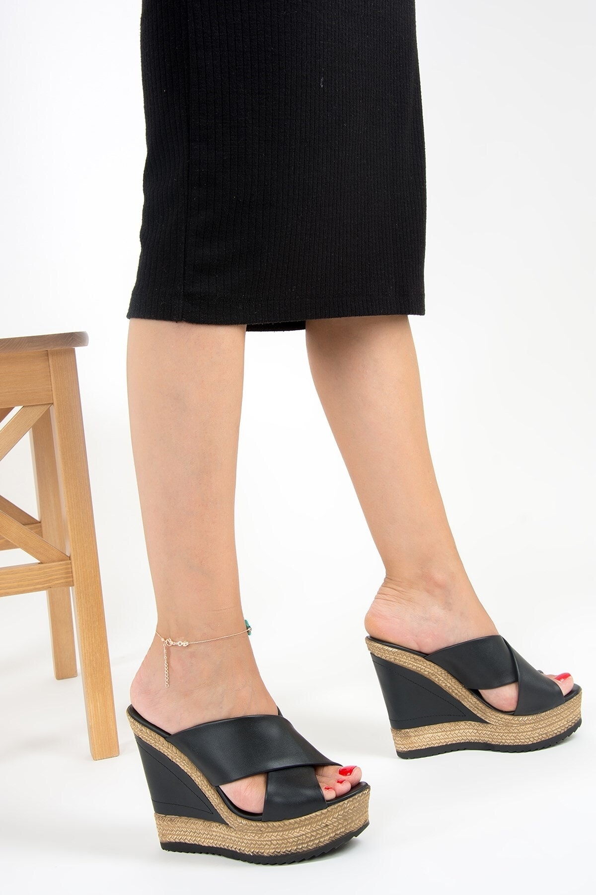 Fox Shoes Women's Black Heeled Slippers