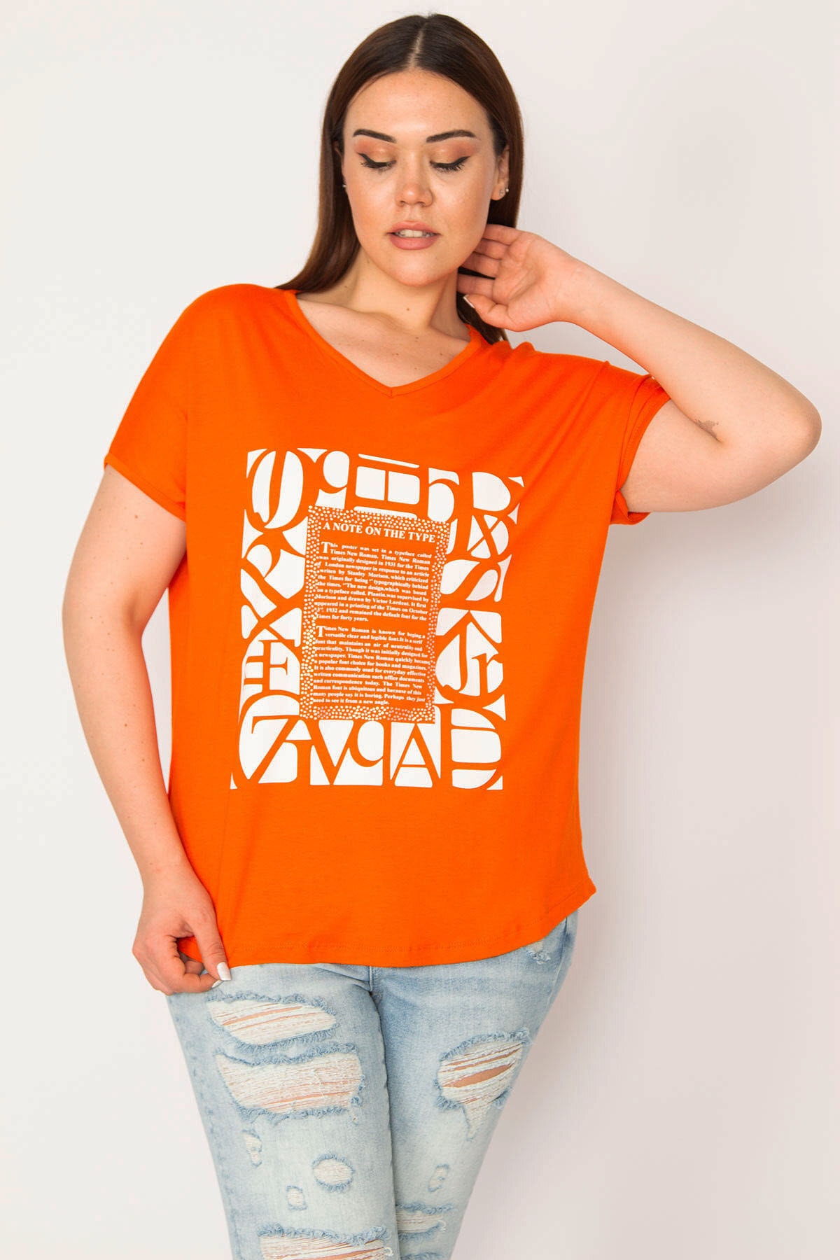Şans Women's Plus Size Orange V-Neck Print And Stone Detail Short Sleeve Blouse on Front