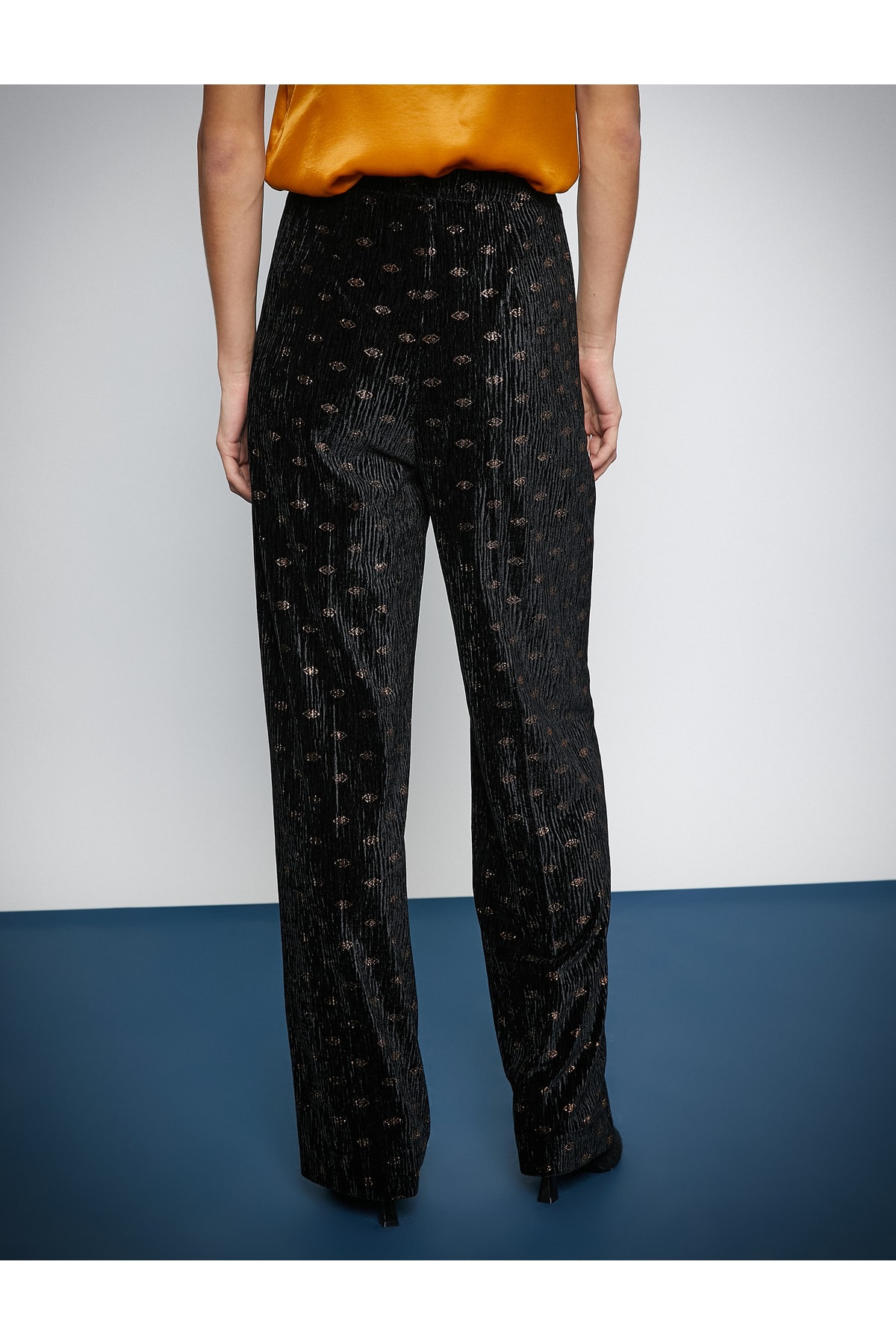 Koton Melis Ağazat X - Pantaloni largi din corduroy cu talie elastică.