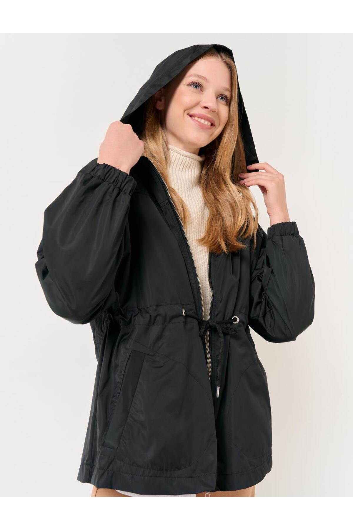 Jimmy Key Black Long Sleeve Hooded Raincoat
