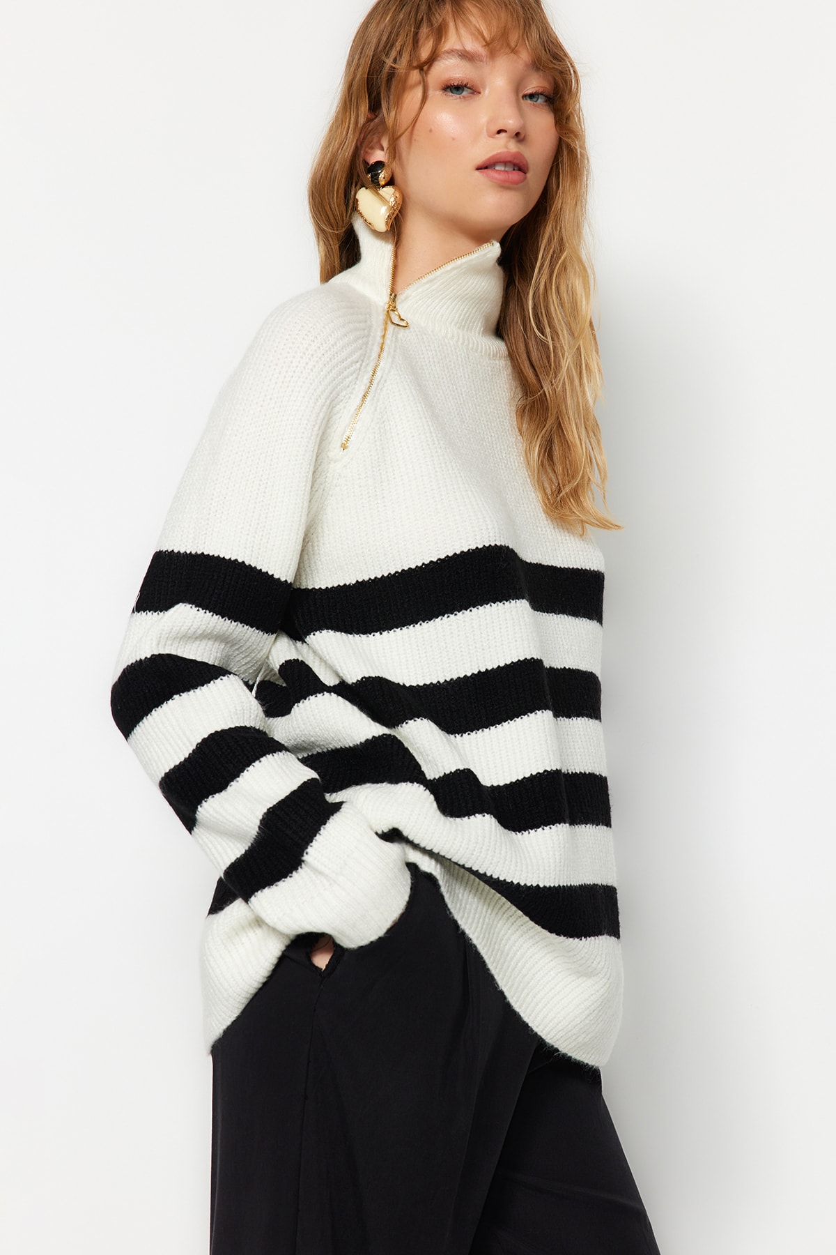 Trendyol Sweater - Ecru - Regular fit