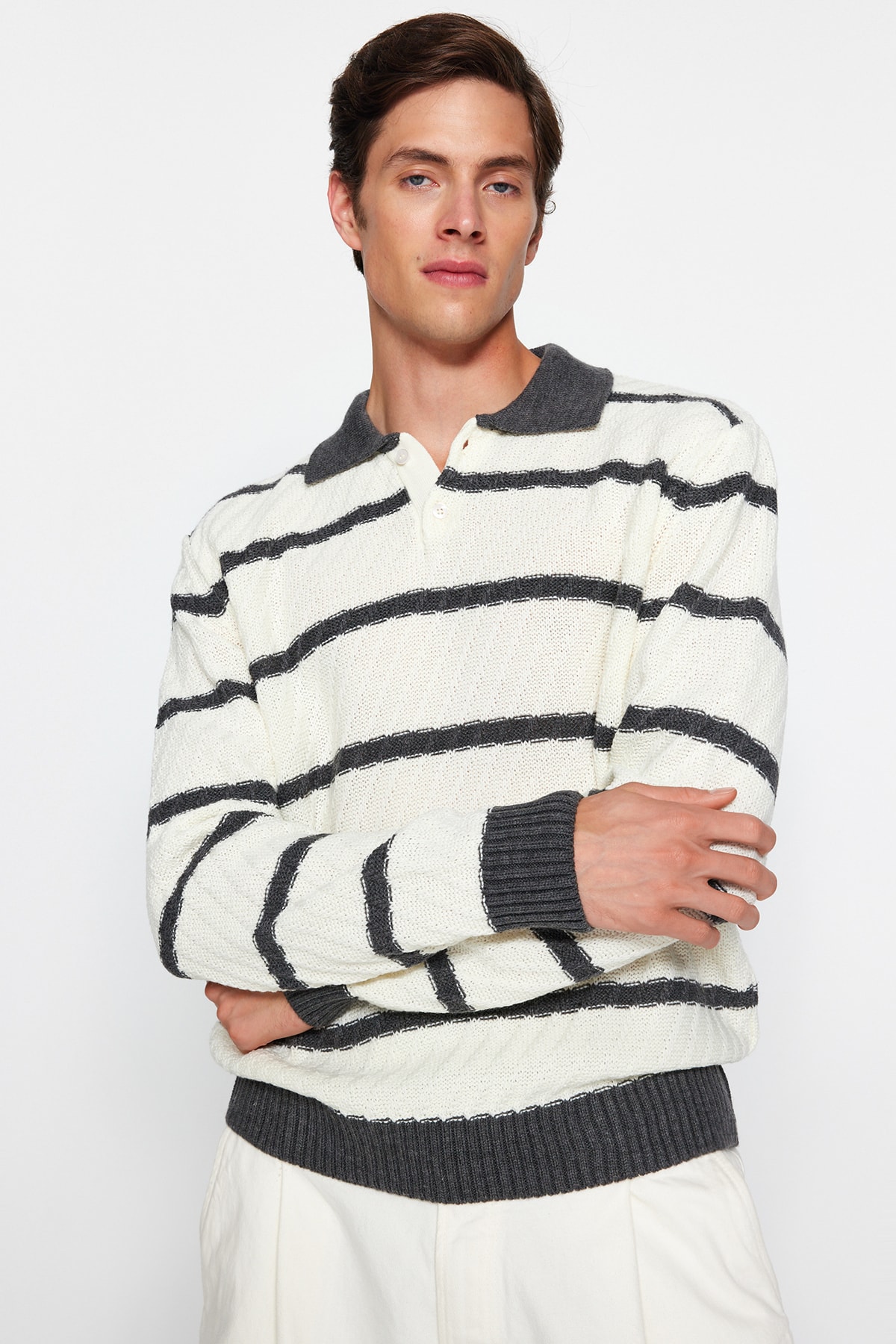 Trendyol Sweater - Ecru - Regular fit