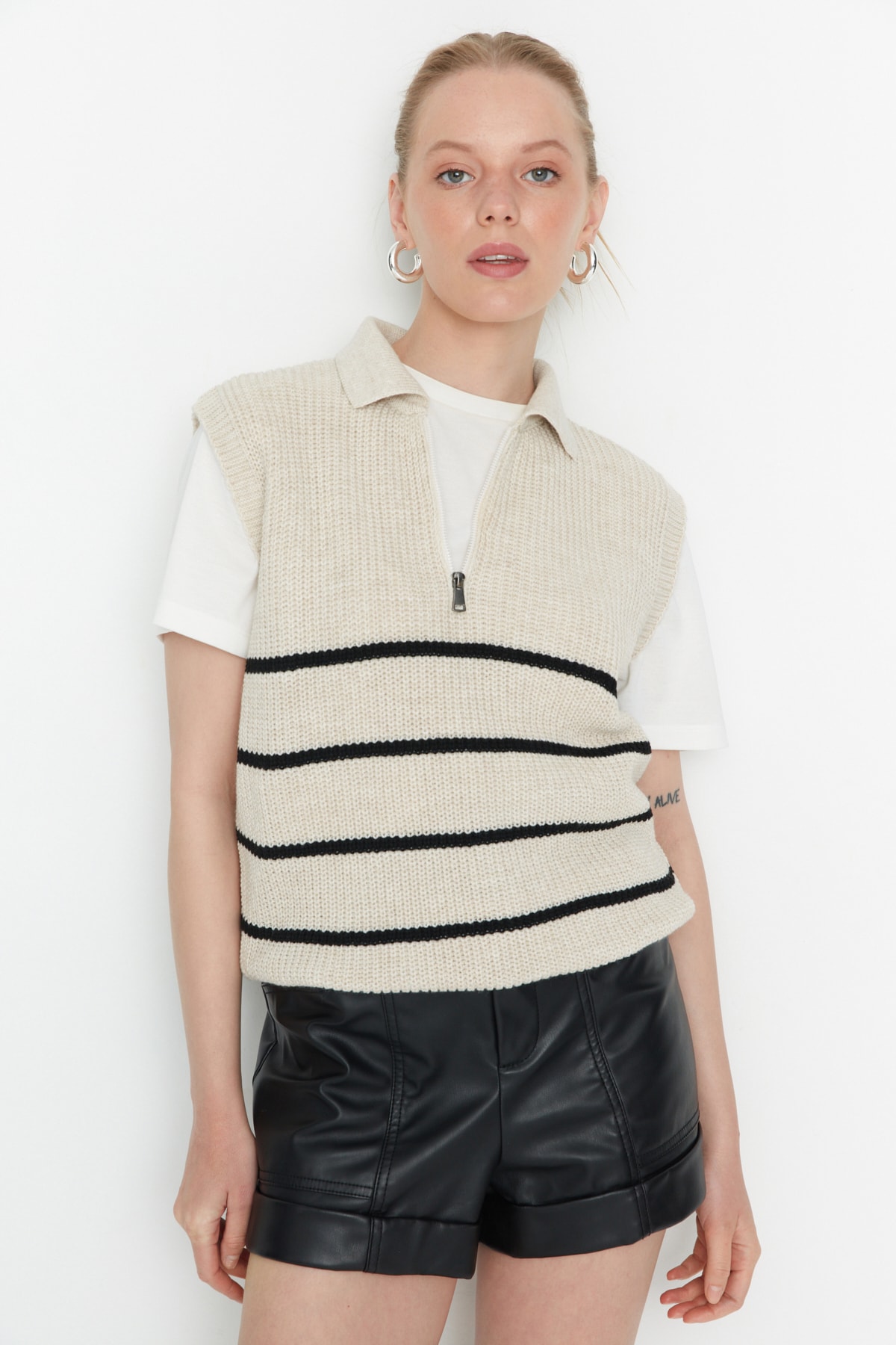 Trendyol Beige Zipper Striped Knitwear Sweater