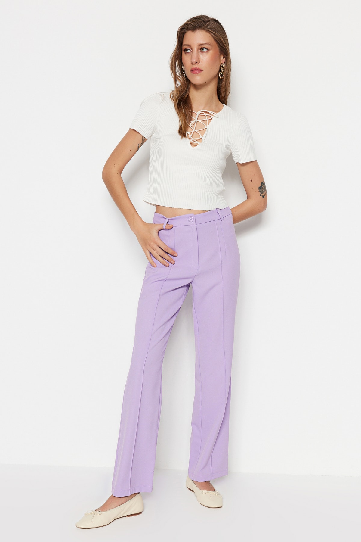Levně Trendyol Lilac Rovné žebrované prošívané tkané kalhoty s vysokým pasem