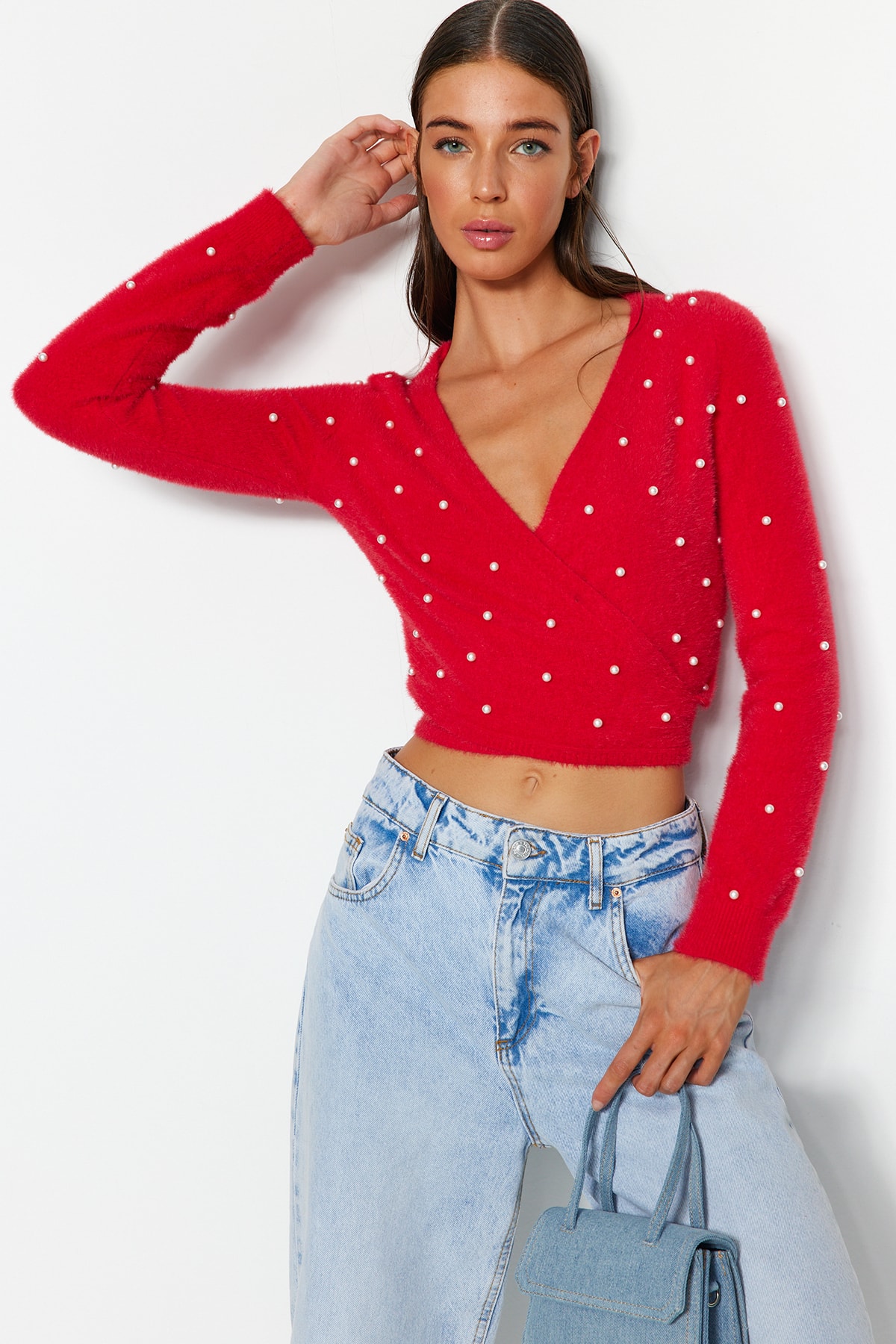 Trendyol Fuchsia Super Crop Feathered Pearl Detailed Knitwear Sweater