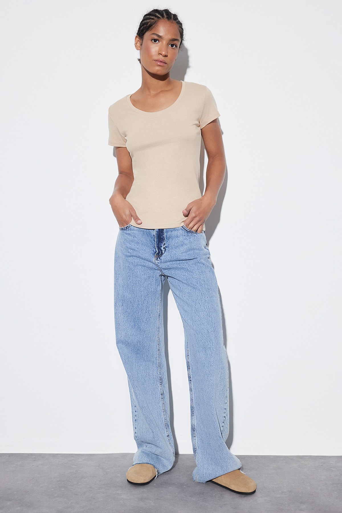 Trendyol Beige 100% Cotton Fitted Basic Crew Neck Knitted T-Shirt