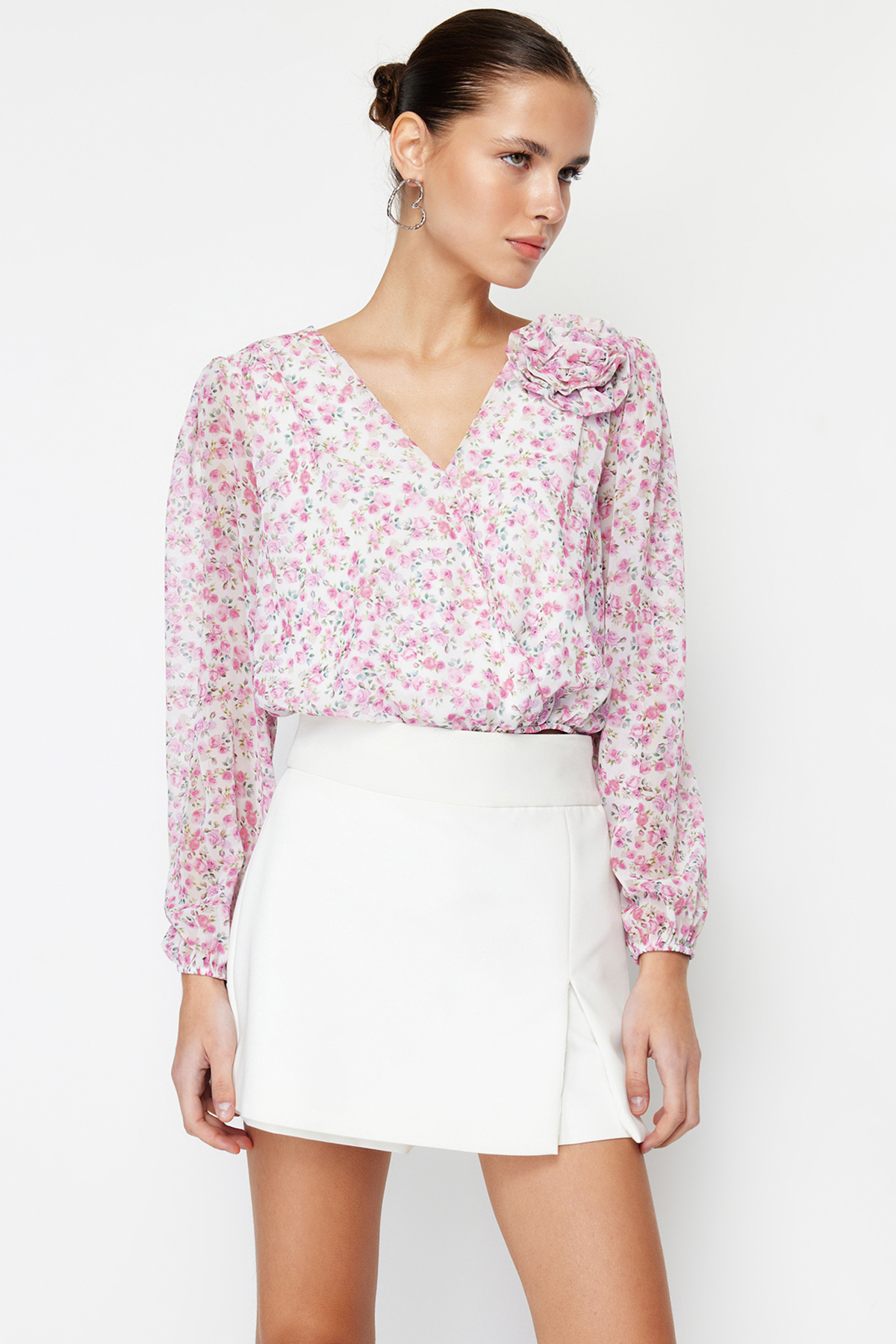 Trendyol Pink Crop Lined Rose Detailed Floral Chiffon Woven Blouse