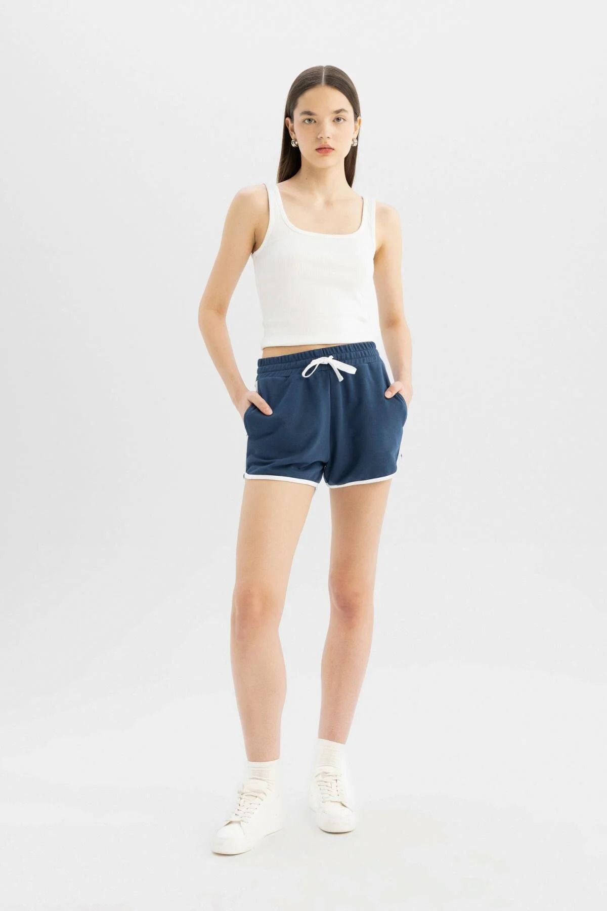 DEFACTO Cool Regular Fit Thick Fabric Shorts