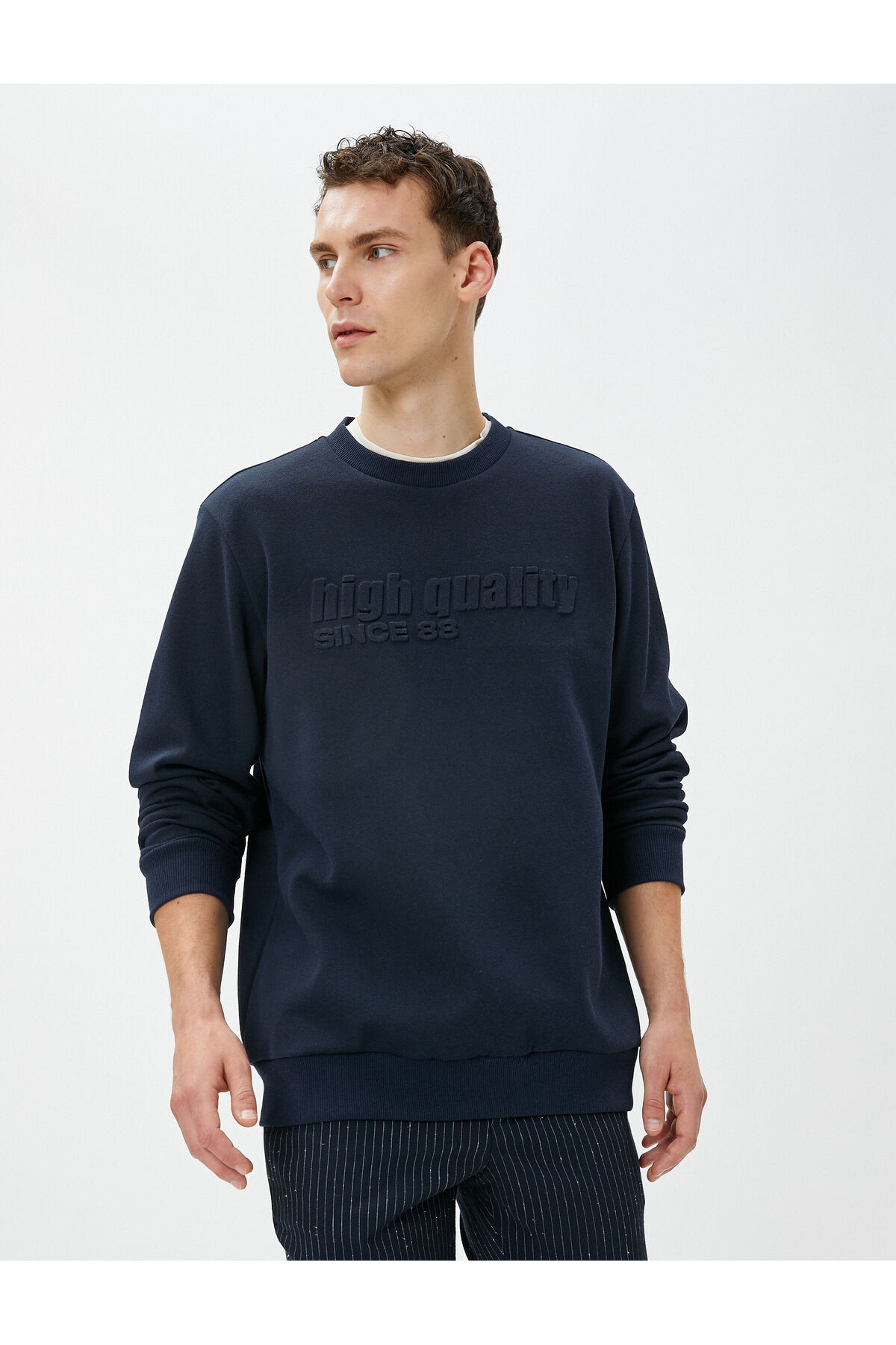 Levně Koton Motto Embroidered Sweater Embossed Textured Crew Neck