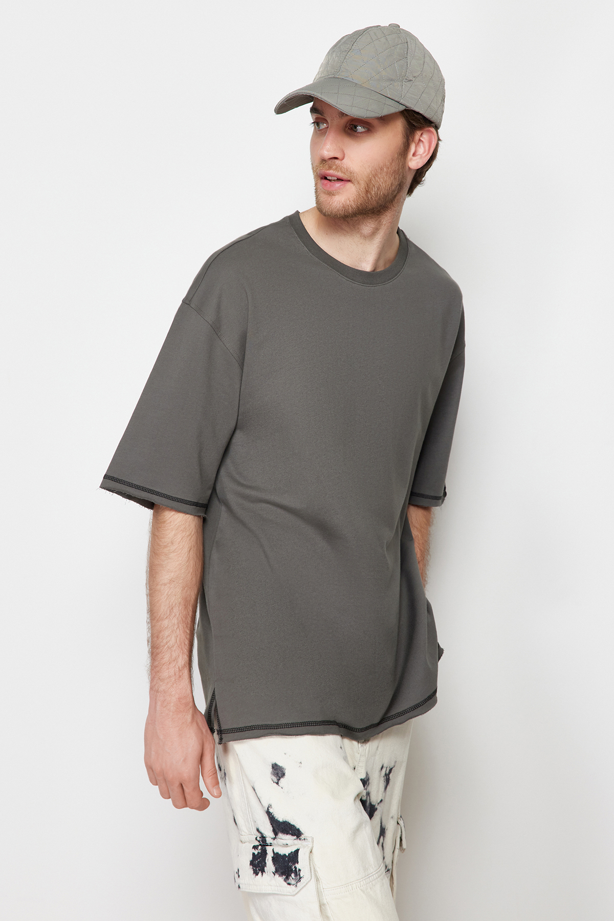 Levně Trendyol Anthracite Oversize Stitch Detail 100% Cotton T-Shirt