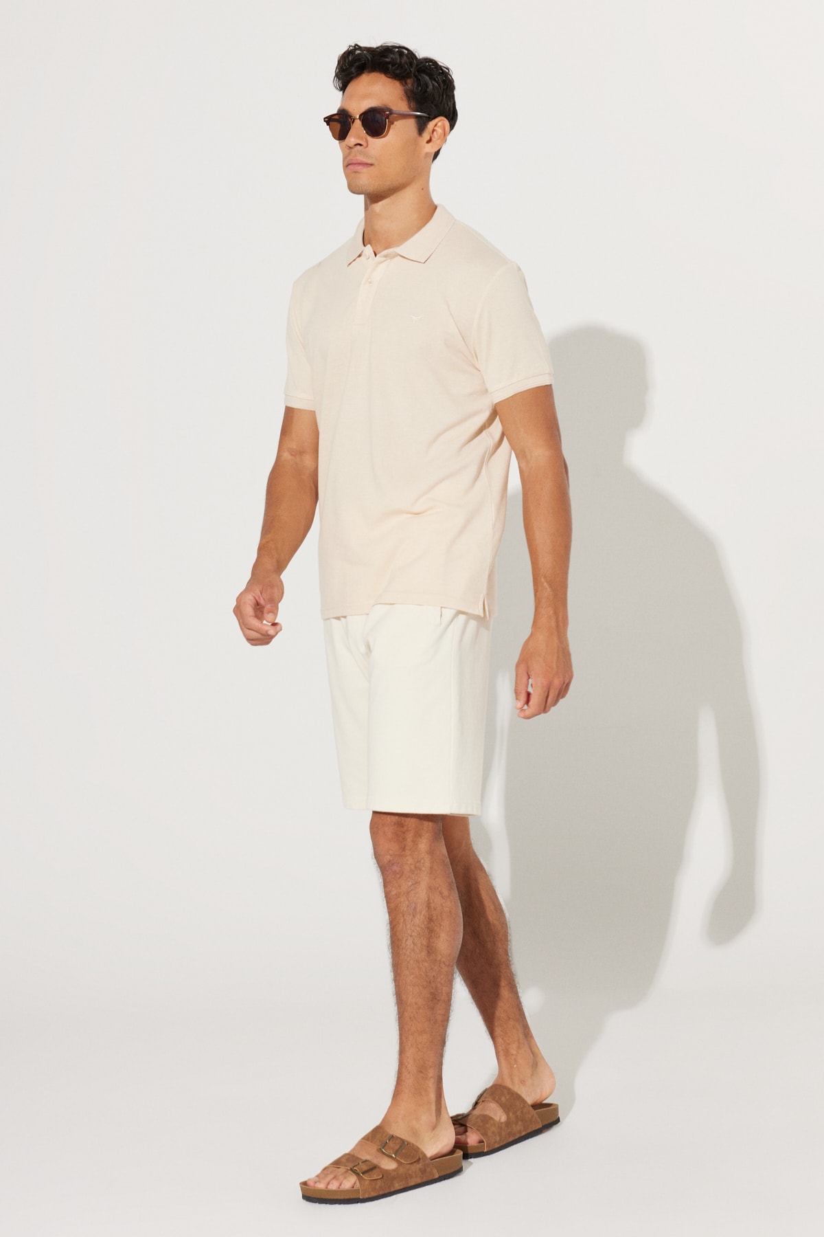 ALTINYILDIZ CLASSICS Мъжка бежово-екрю Slim Fit Slim Fit Polo Neck 100% памучна тениска с къс ръкав.