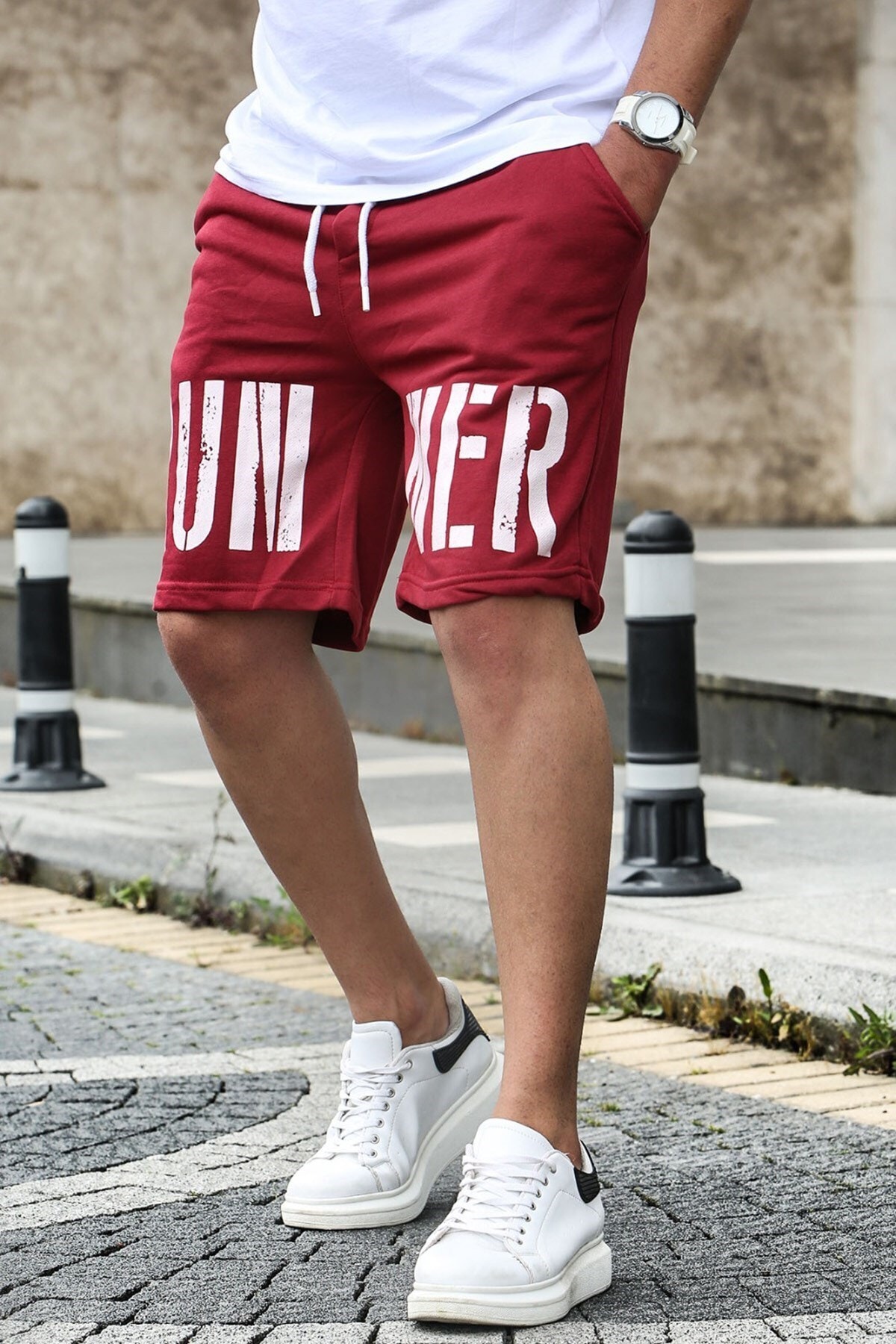 Levně Madmext Men's Claret Red Regular Fit Shorts