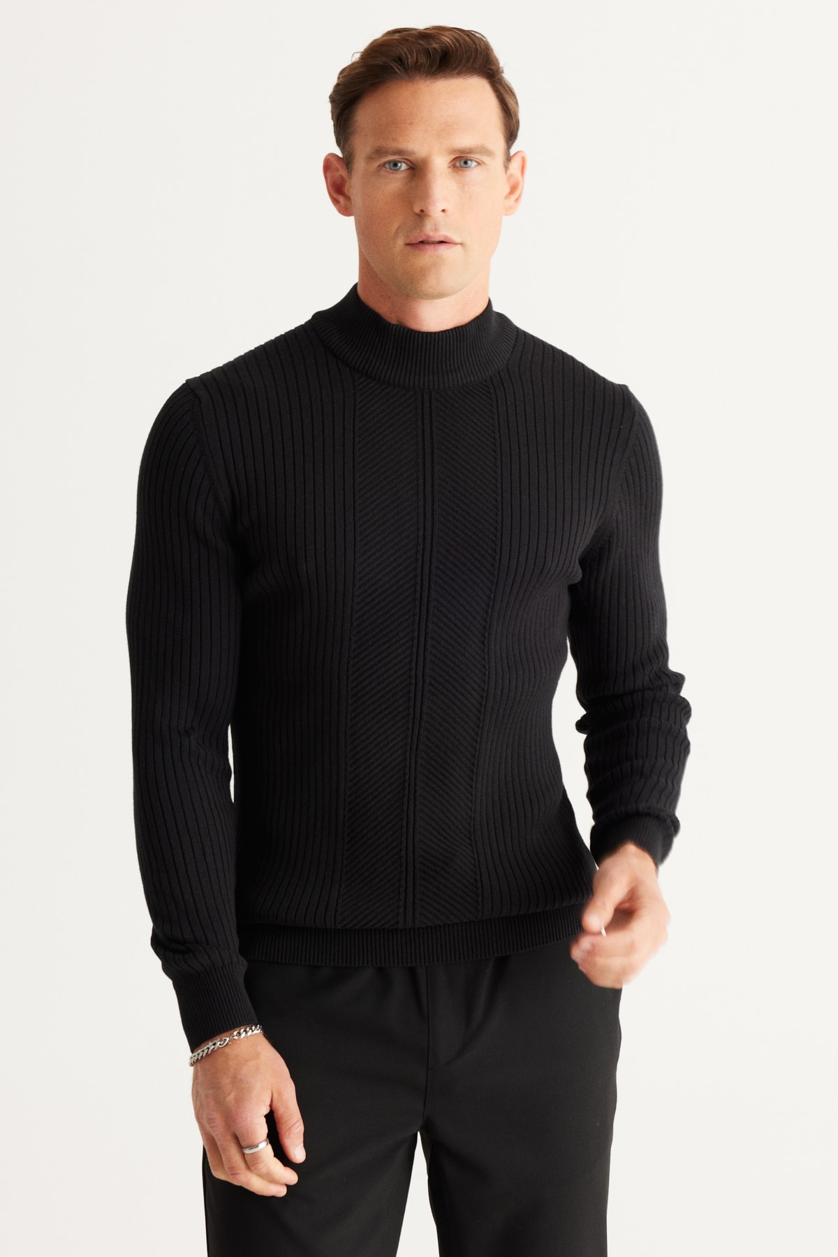 AC&Co / Altınyıldız Classics Men's Black Slim Fit Slim-Fit Cut Half Turtleneck Cotton Jacquard Knitwear Sweater.