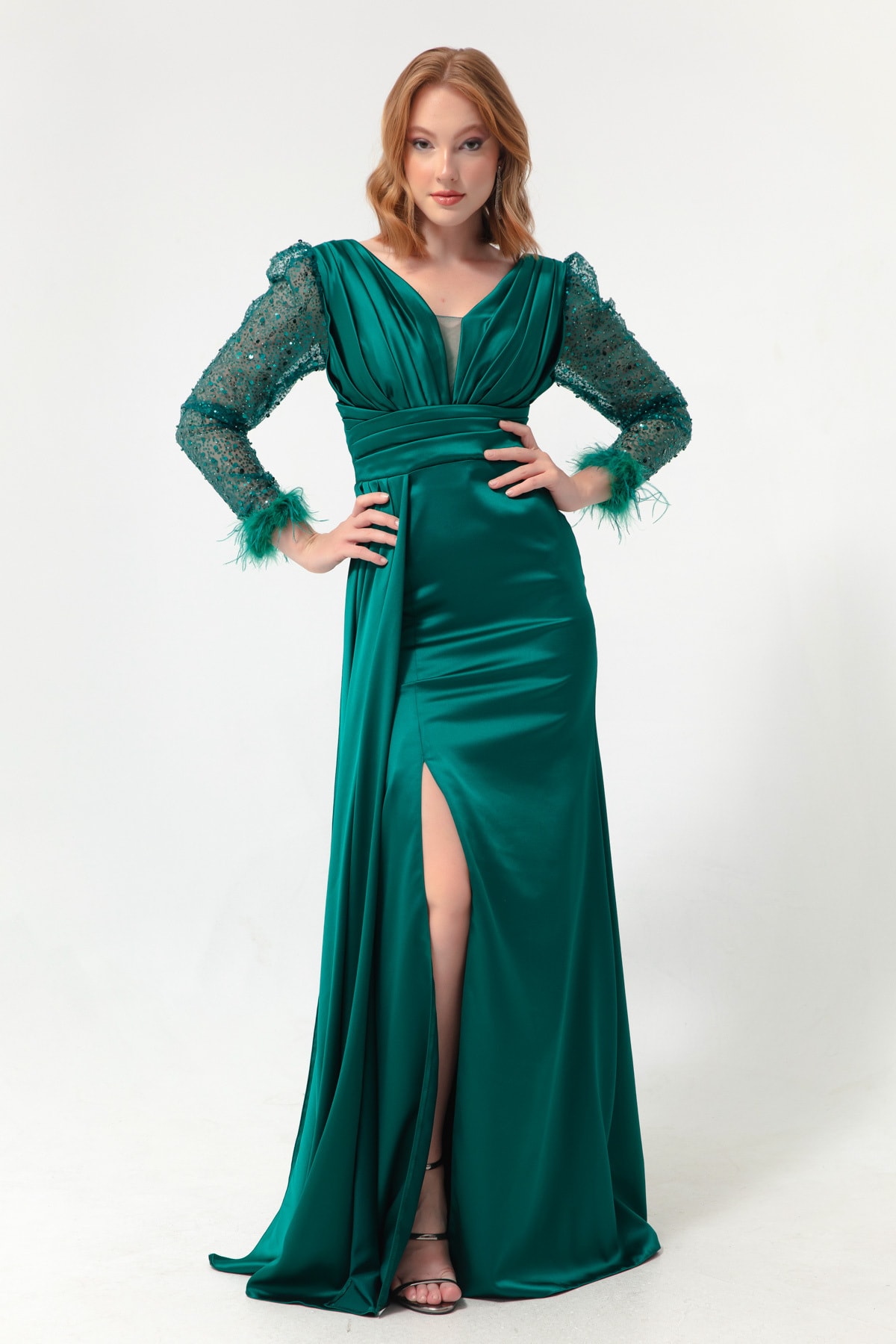 Levně Lafaba Dámské smaragdově zelené rukávy s výstřihem do V Stoned Štěrbina Dlouhé večerní šaty