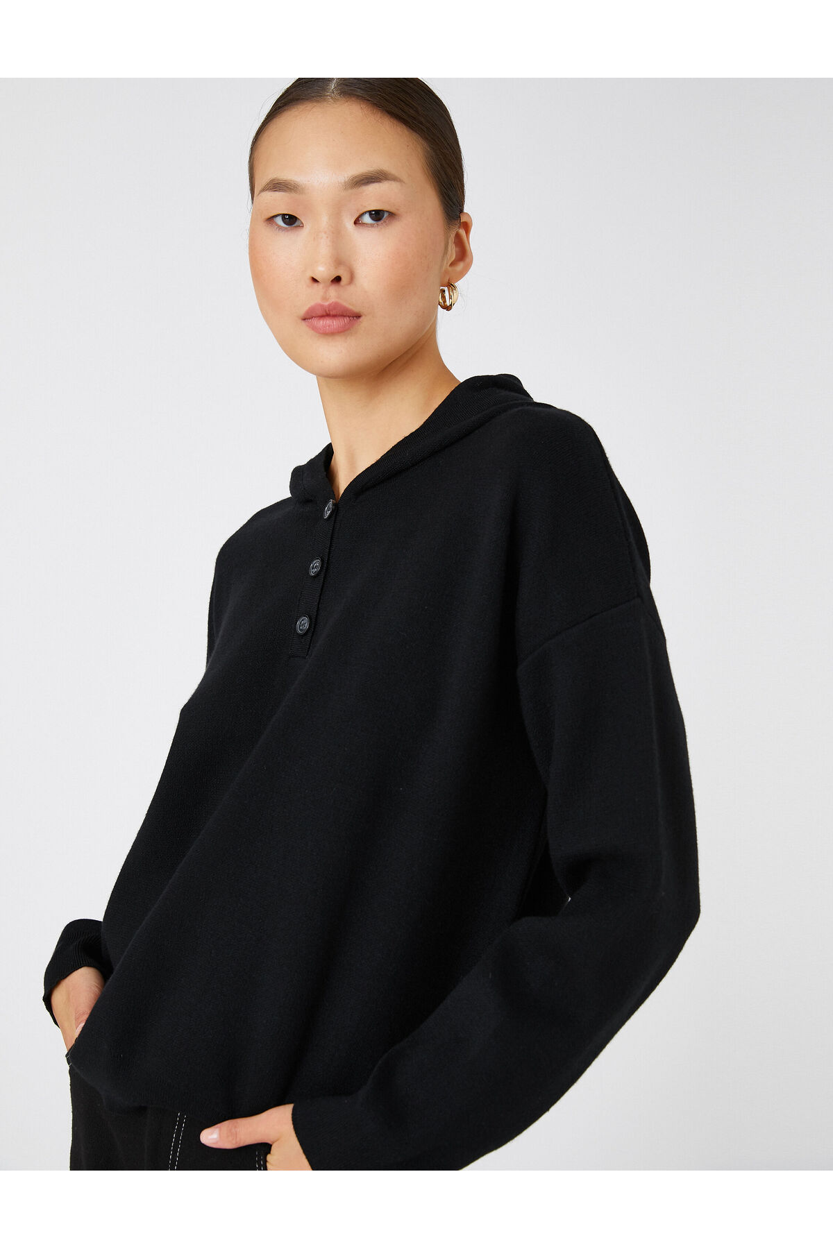 Levně Koton Oversize pletený svetr s kapucí s knoflíkovým límcem