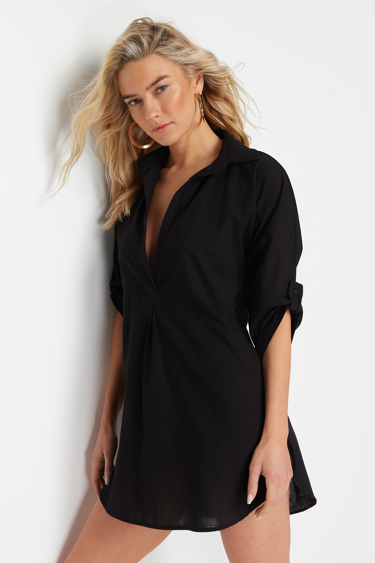 Levně Trendyol Black Mini Woven 100% Cotton Beach Dress