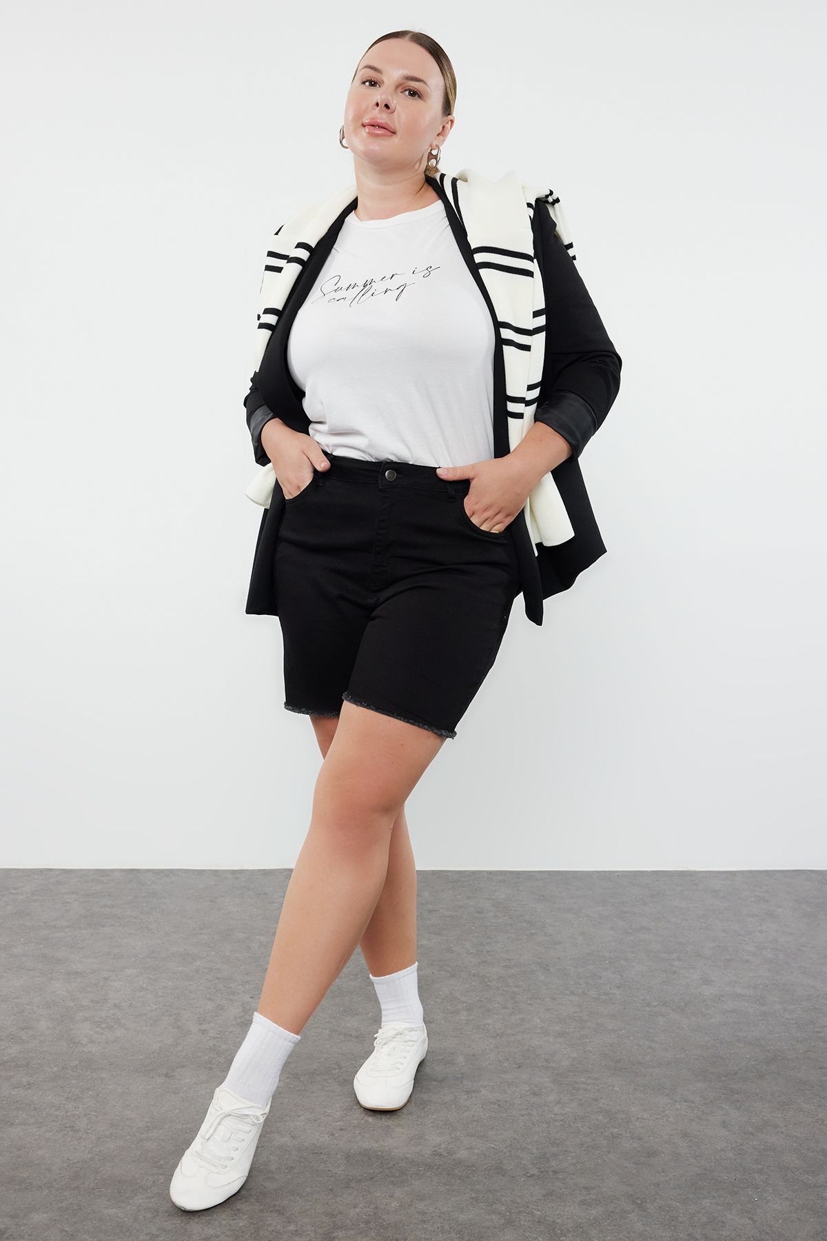 Women's shorts Trendyol
