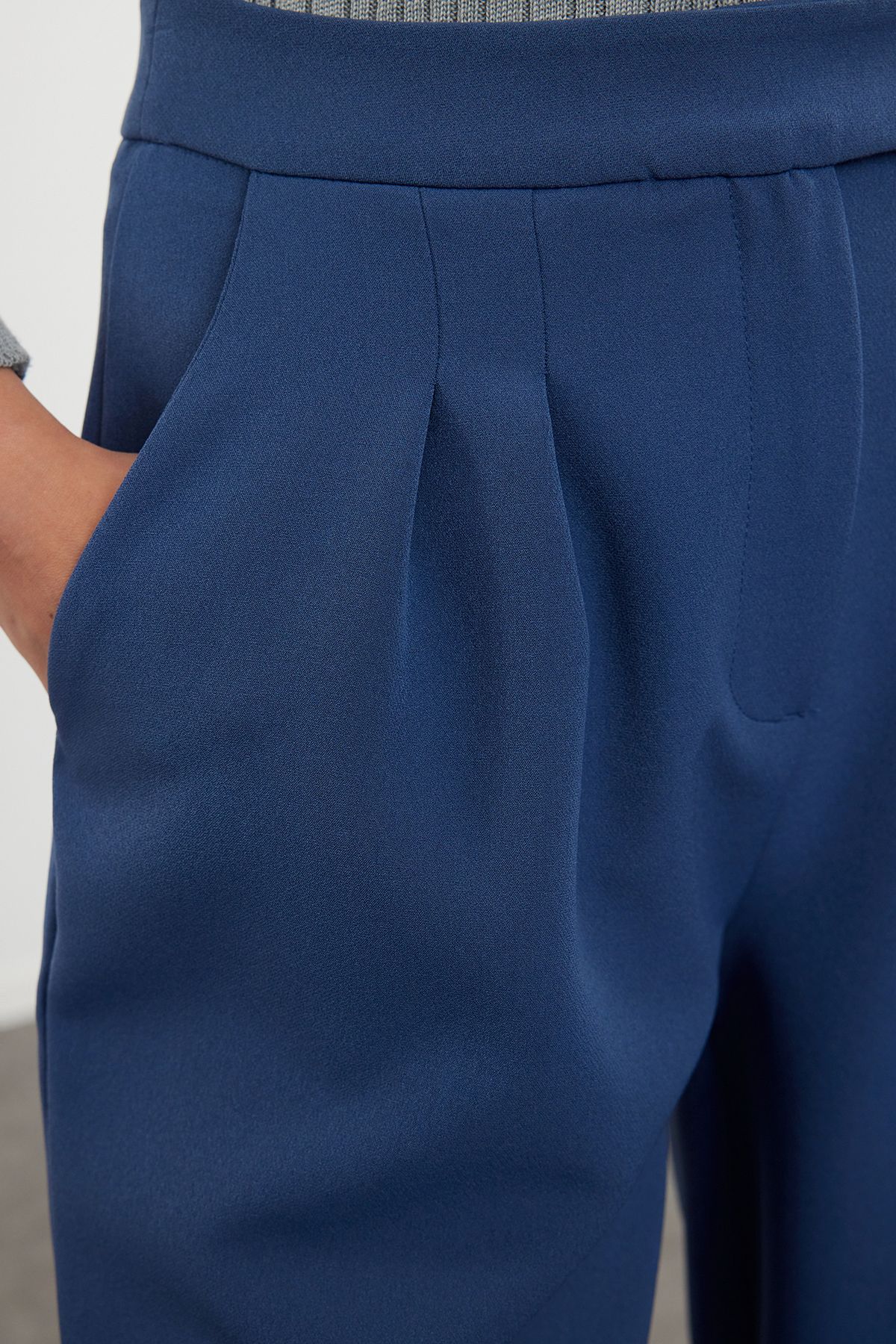 Pantaloni de damă Trendyol