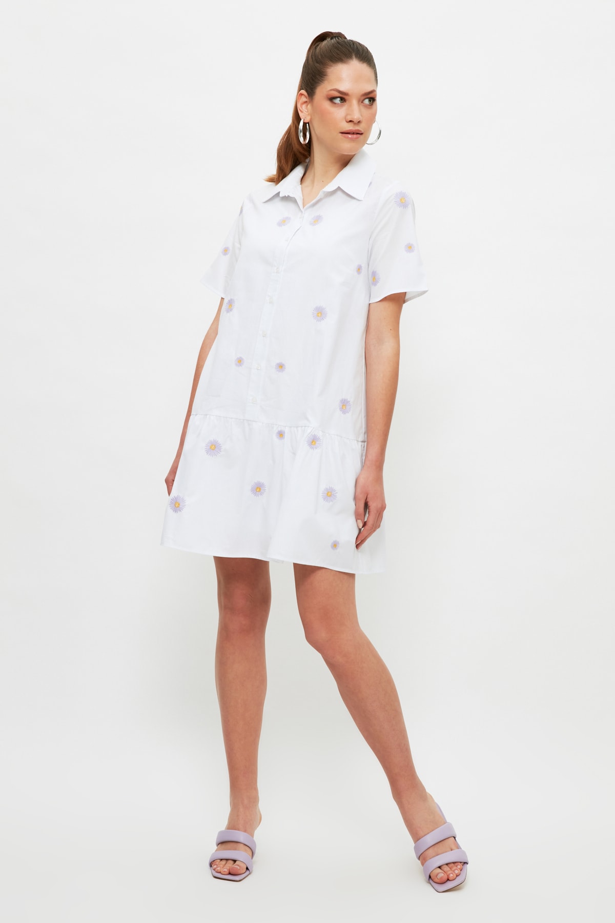 Trendyol White Shirt Guler brodate Rochie