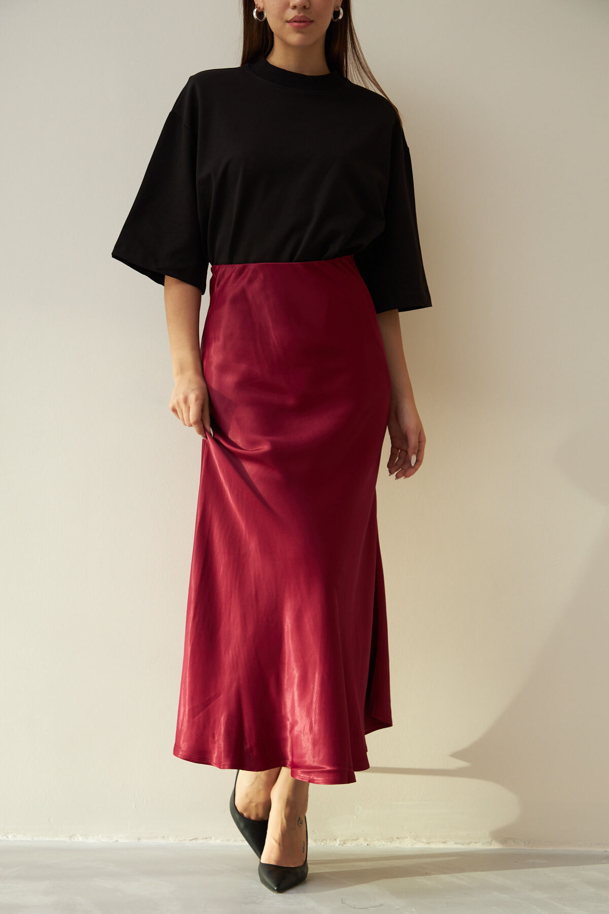 Levně Laluvia Burgundy Flared Rise Waist Long Satin Skirt