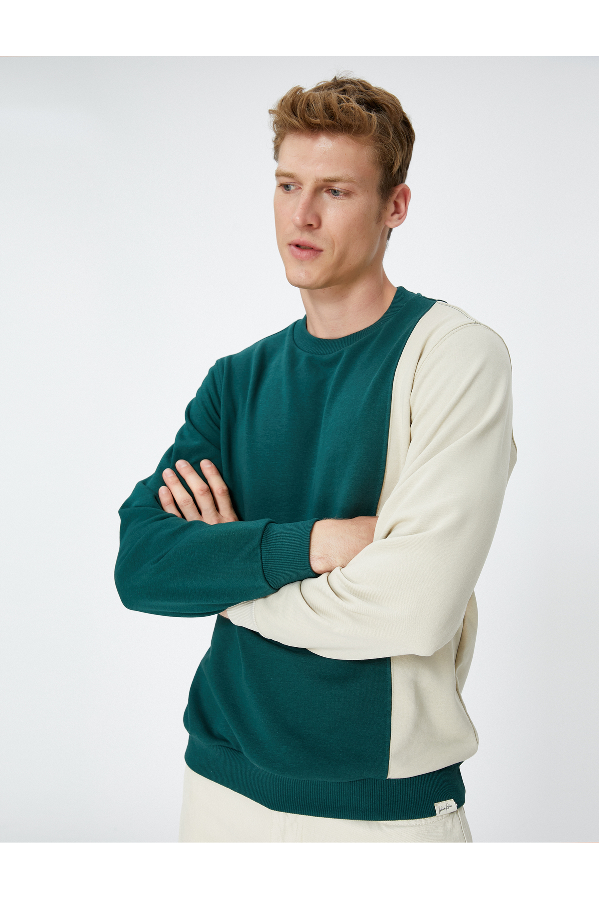 Levně Koton Crew Neck Sweatshirt Color Block Label Printed Long Sleeve