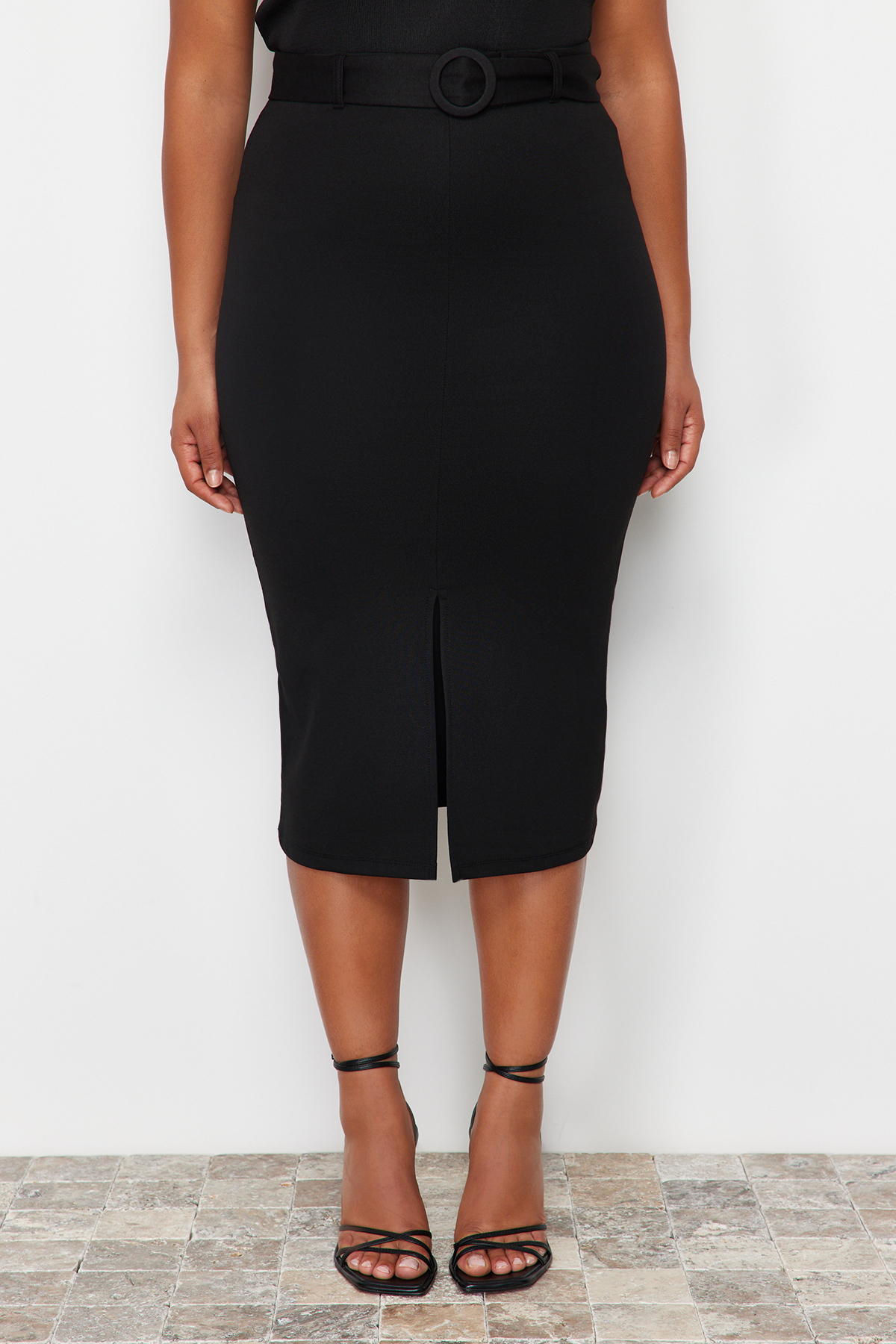 Trendyol Curve Black Slit Detailed Belted Midi Knitted Skirt