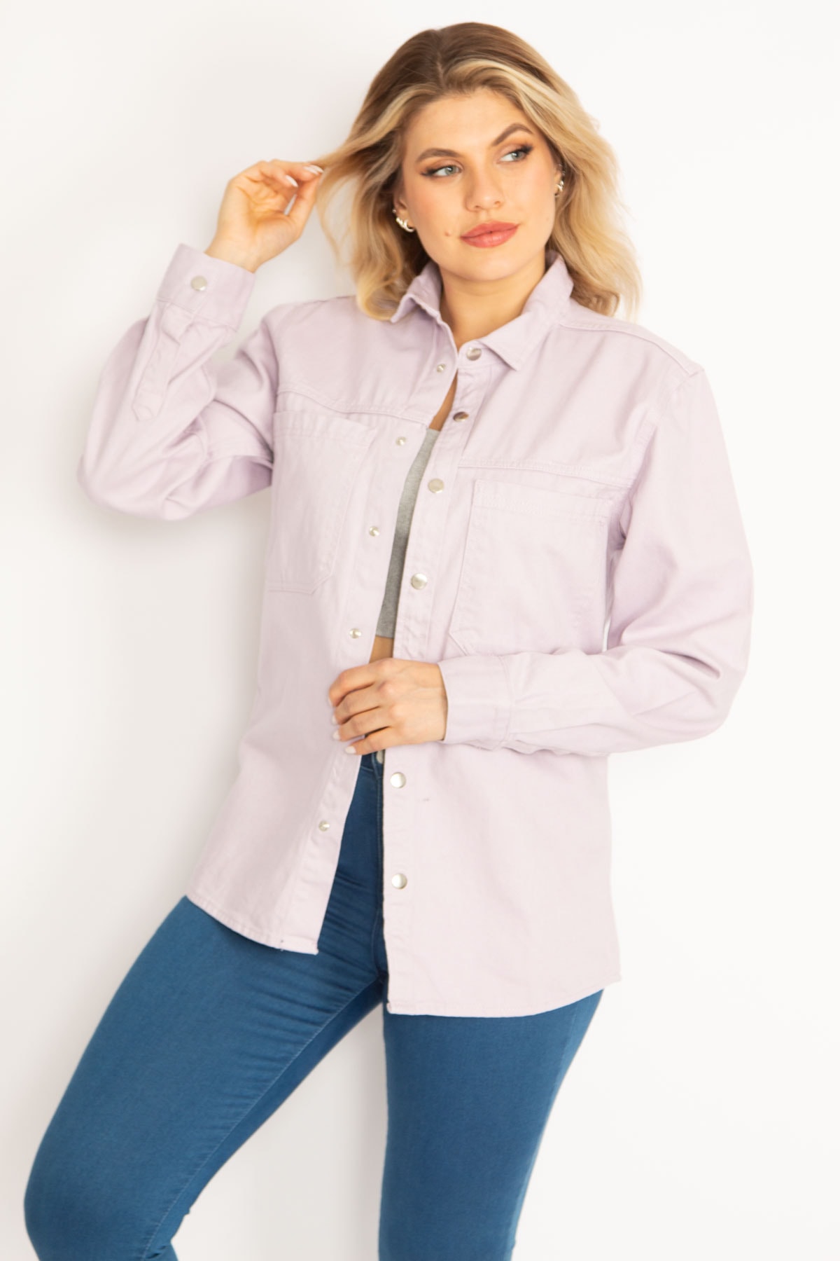 Levně Şans Women's Plus Size Lilac Chest Pocket Front And Sleeve Snap Buttons Gabardine Coat