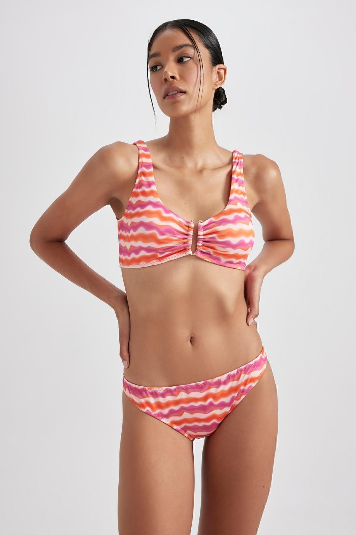 DEFACTO Fall In Love Regular Fit Patterned Bikini Bottom